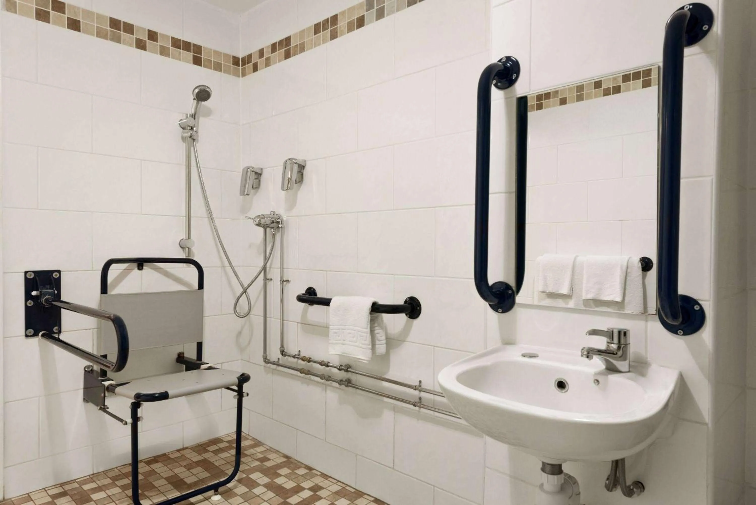 Bathroom in Riverside Hotel