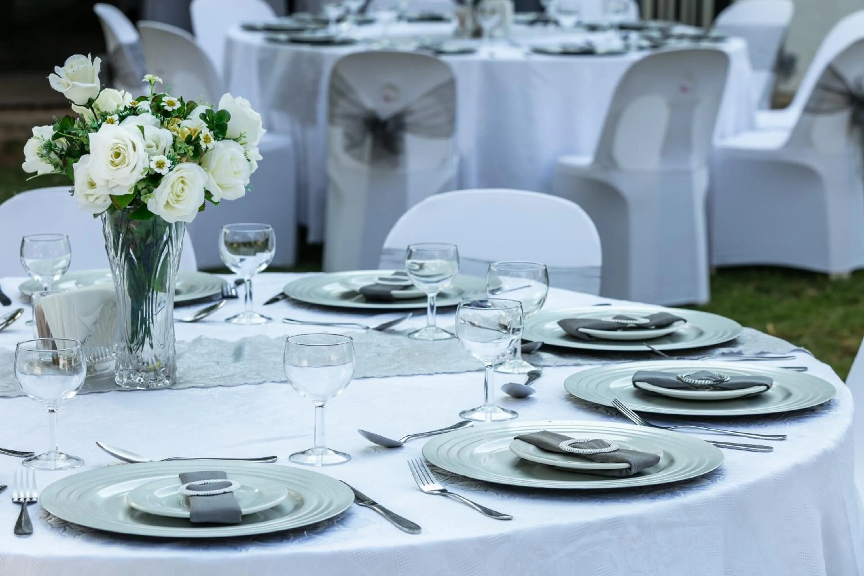 wedding in Oasis Motel