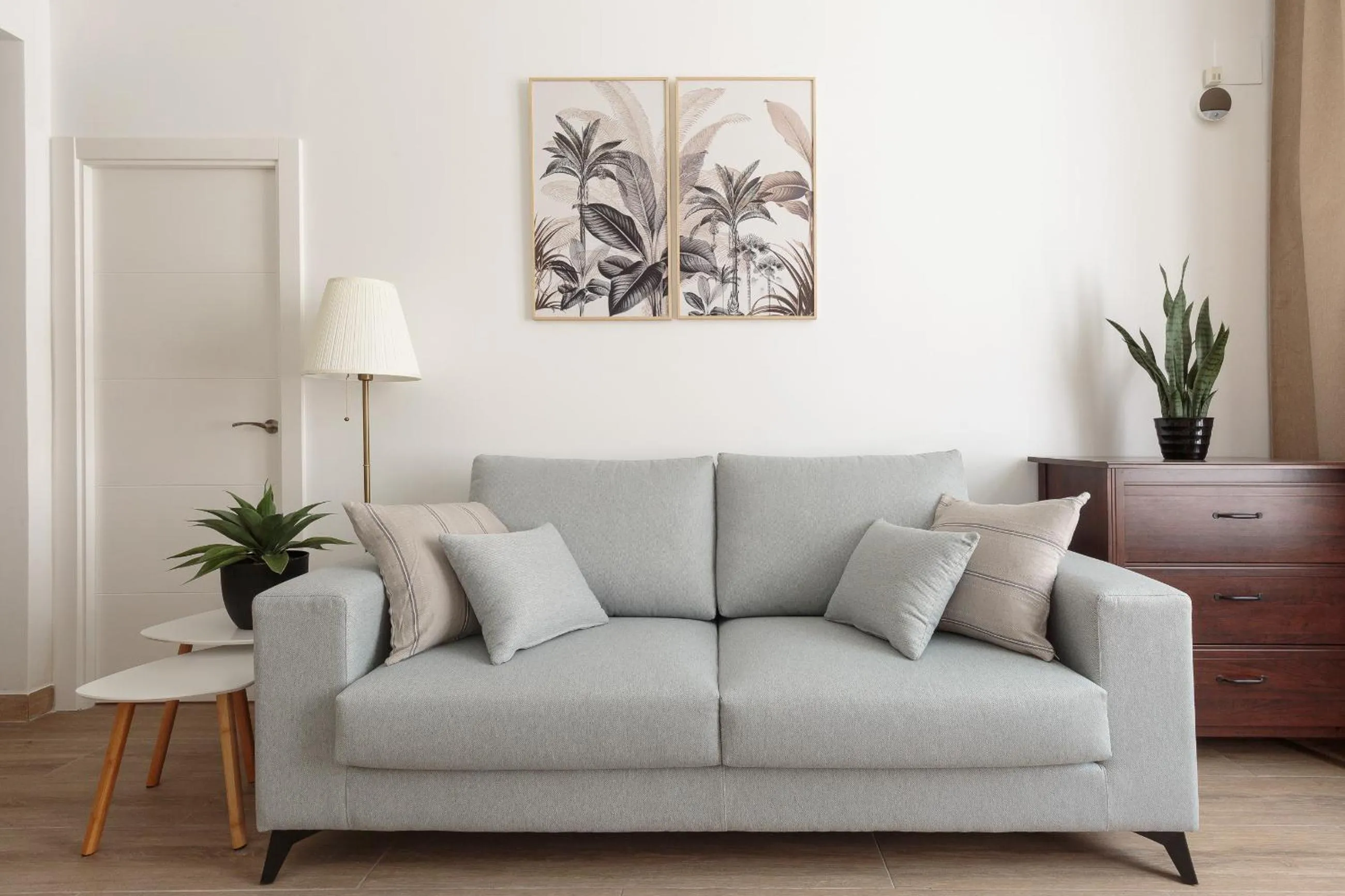 Living room in Sagrada Familia Apartment