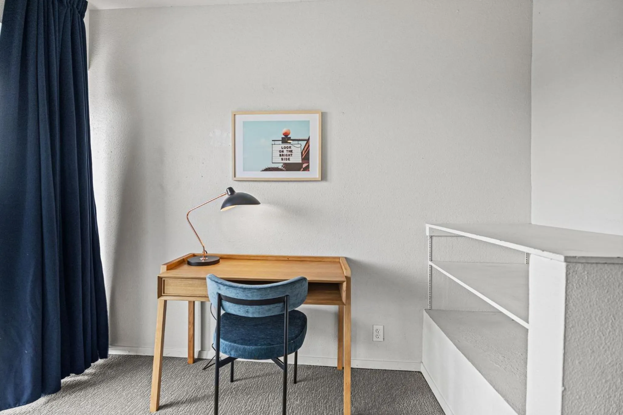Bedroom in Littlefield Lofts, Hosted by Placemakr - 6th St