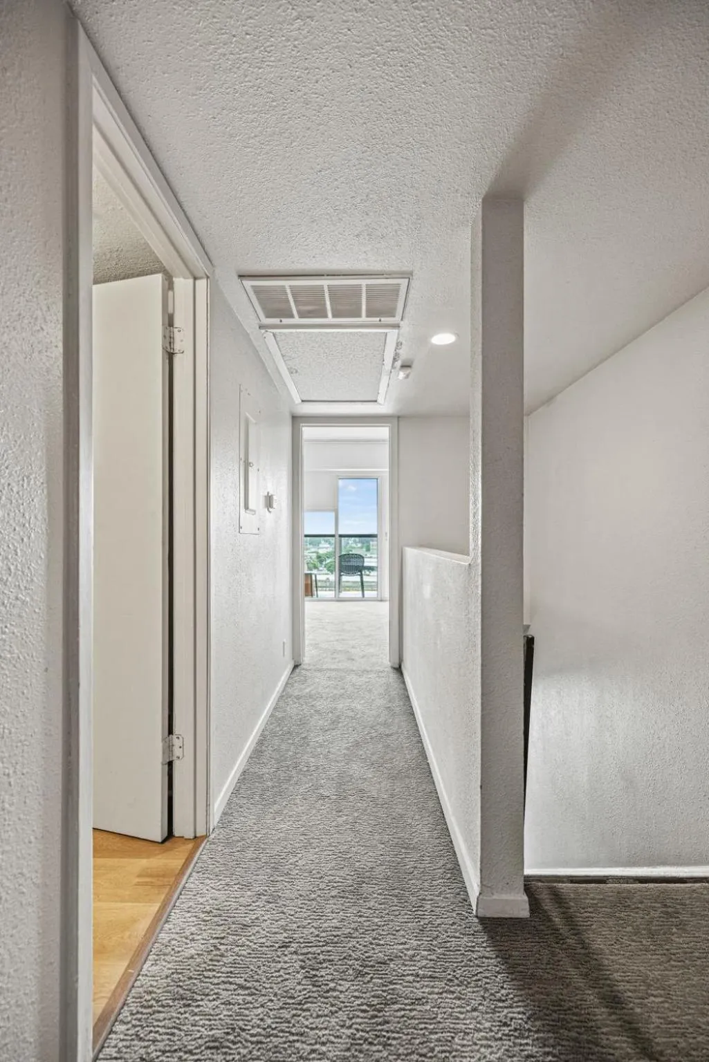 Bedroom in Littlefield Lofts, Hosted by Placemakr - 6th St