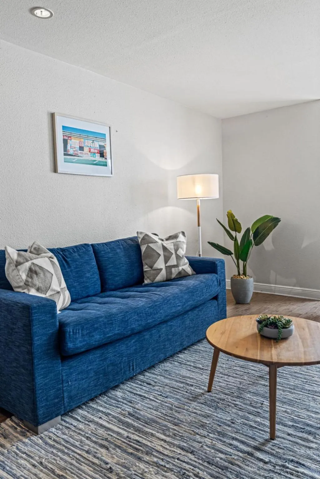 Living room in Littlefield Lofts, Hosted by Placemakr - 6th St