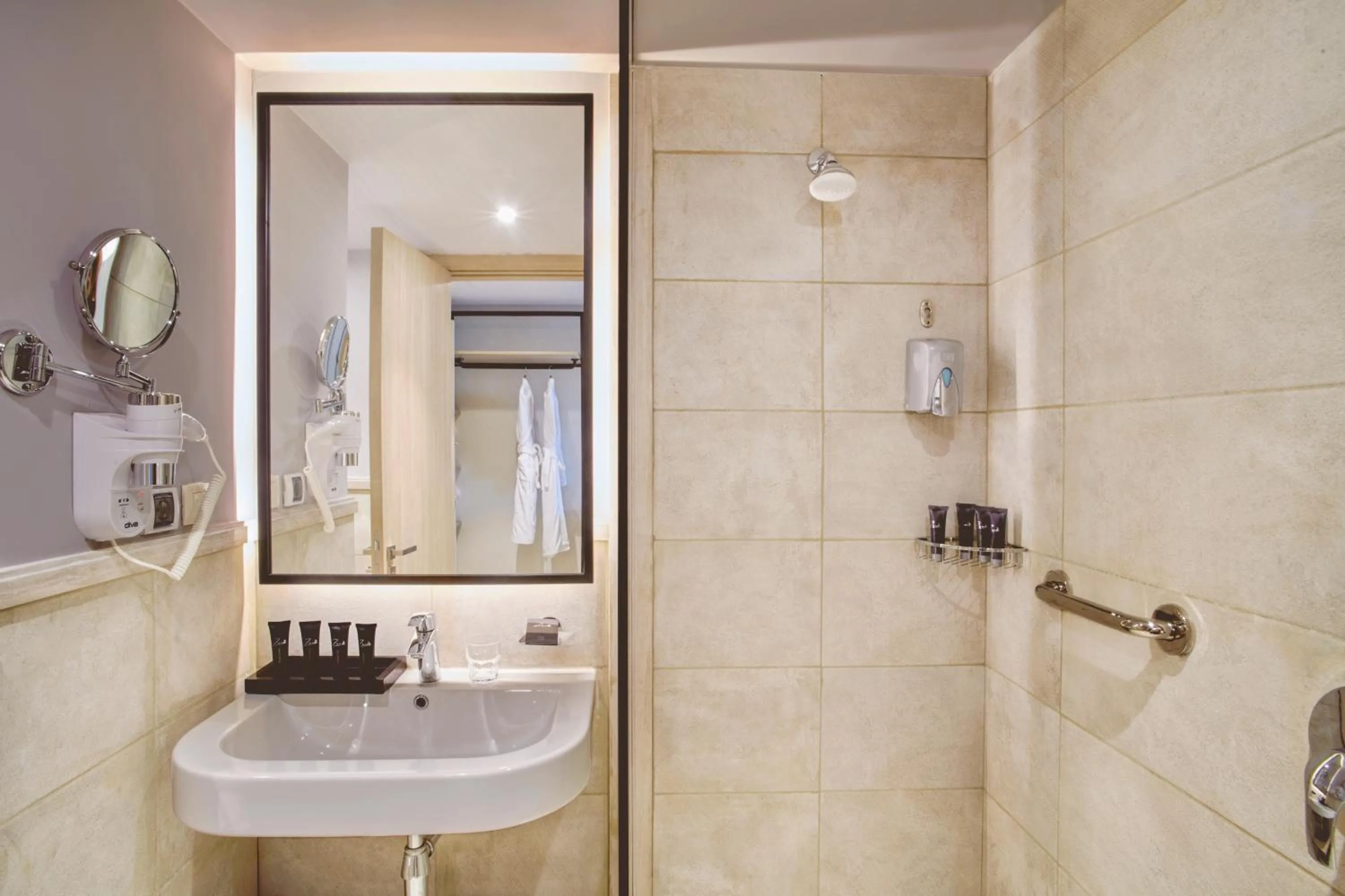 Bathroom in Marassi Boutique Hotel-Marina 2