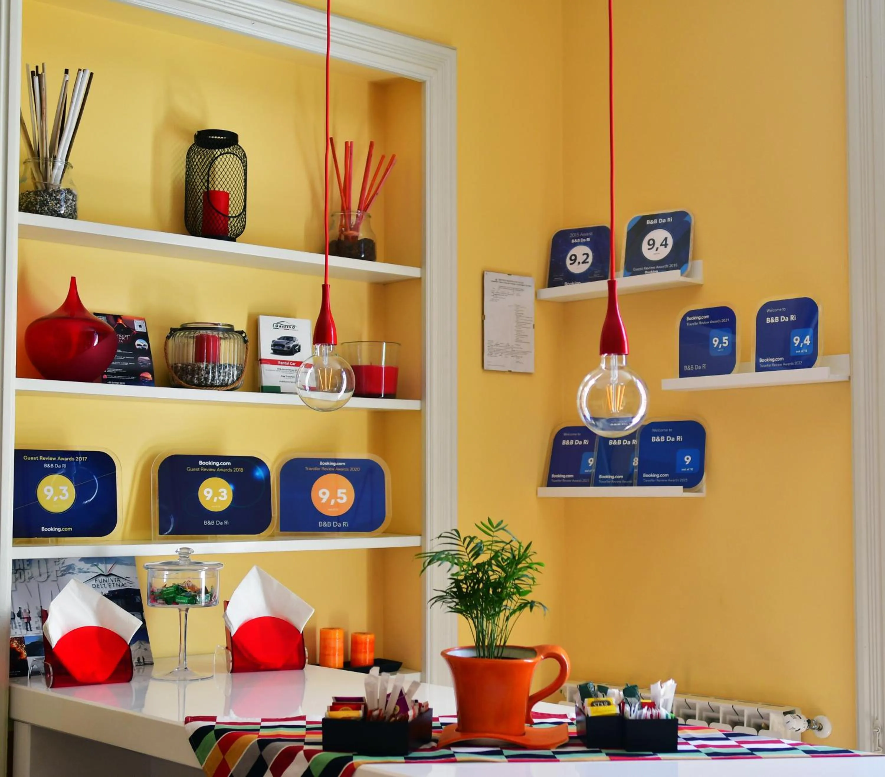 Communal lounge/ TV room in B&B Da Rì