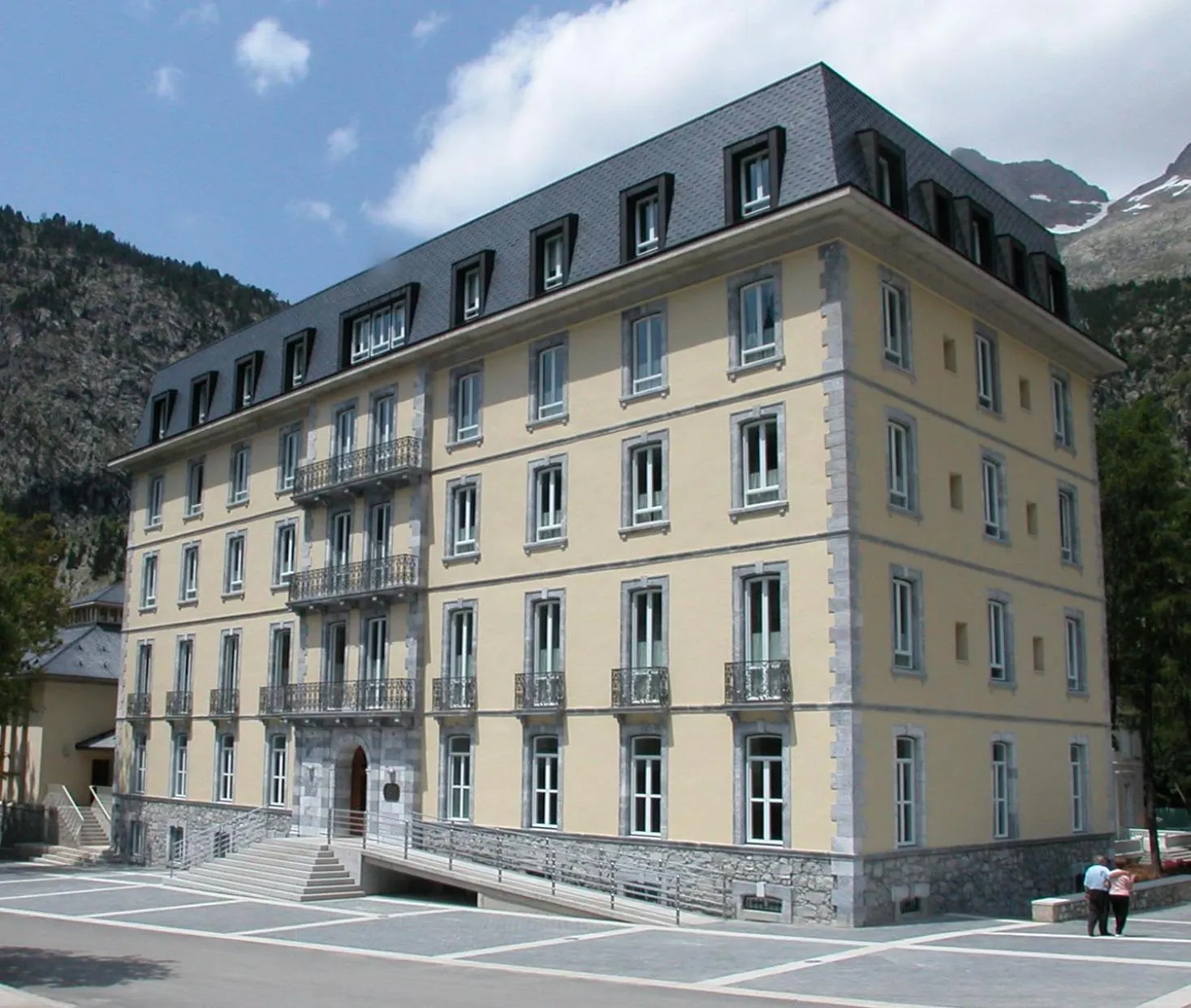 Property building in Gran Hotel – Balneario de Panticosa