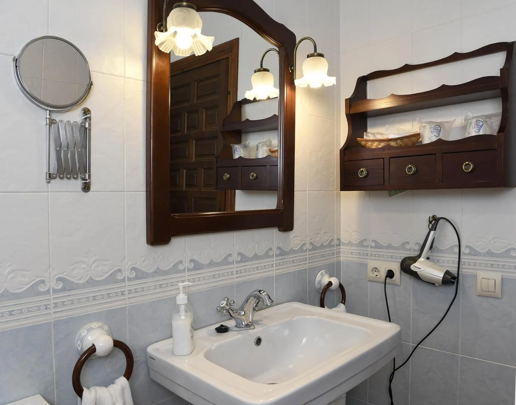 Bathroom in Casa de los Acacio