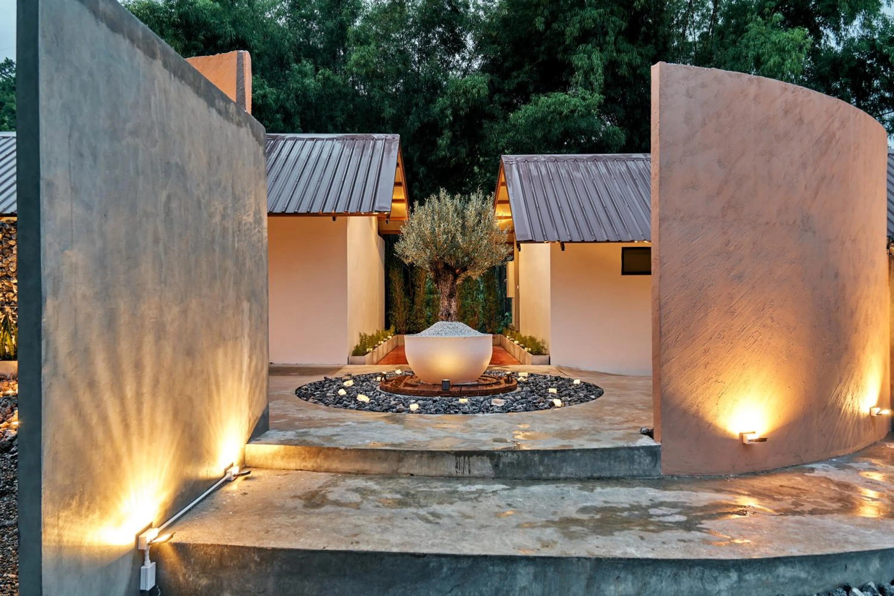 Property building in Baan Rai Santisuk