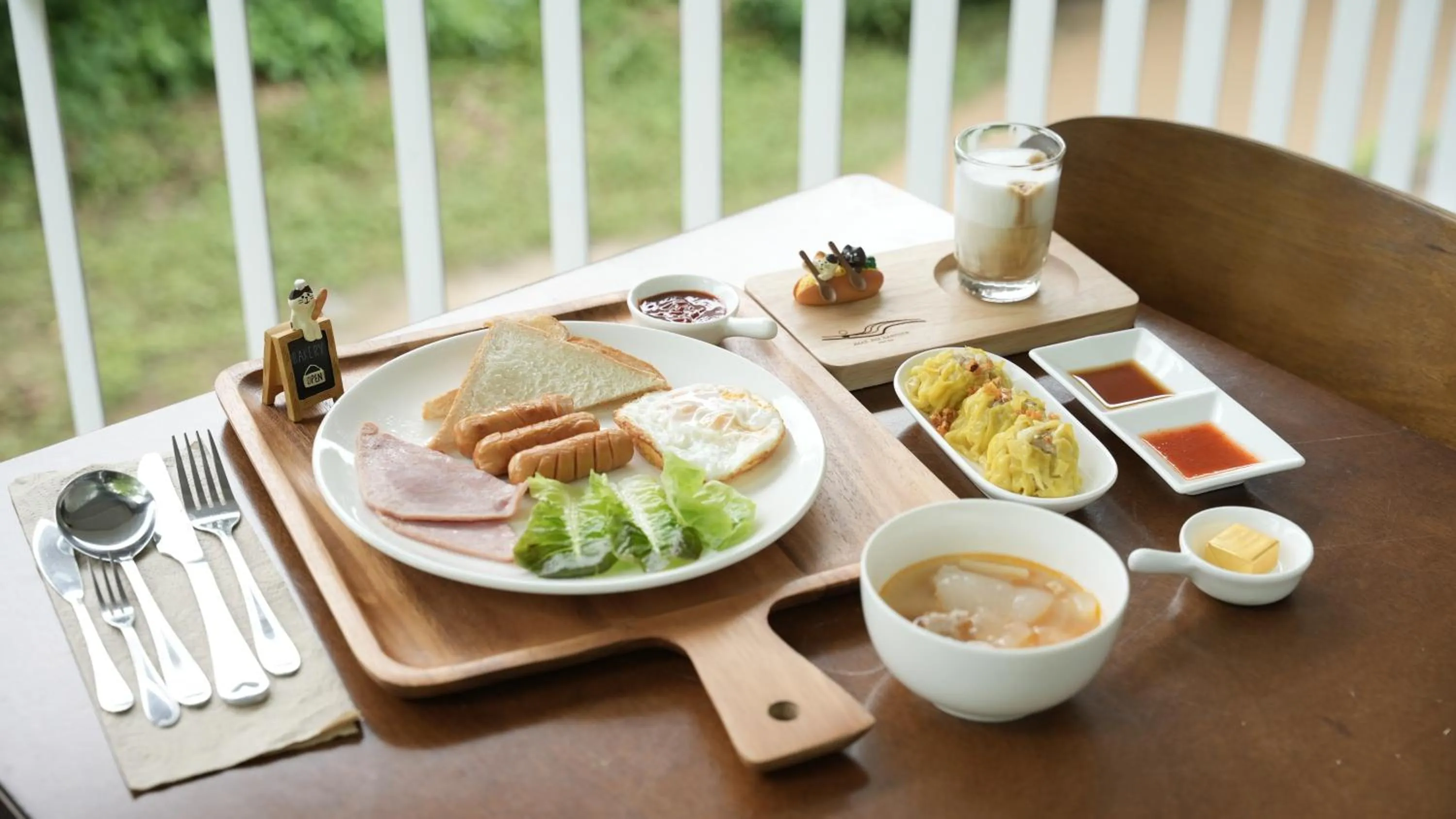 Breakfast in Baan Rai Santisuk