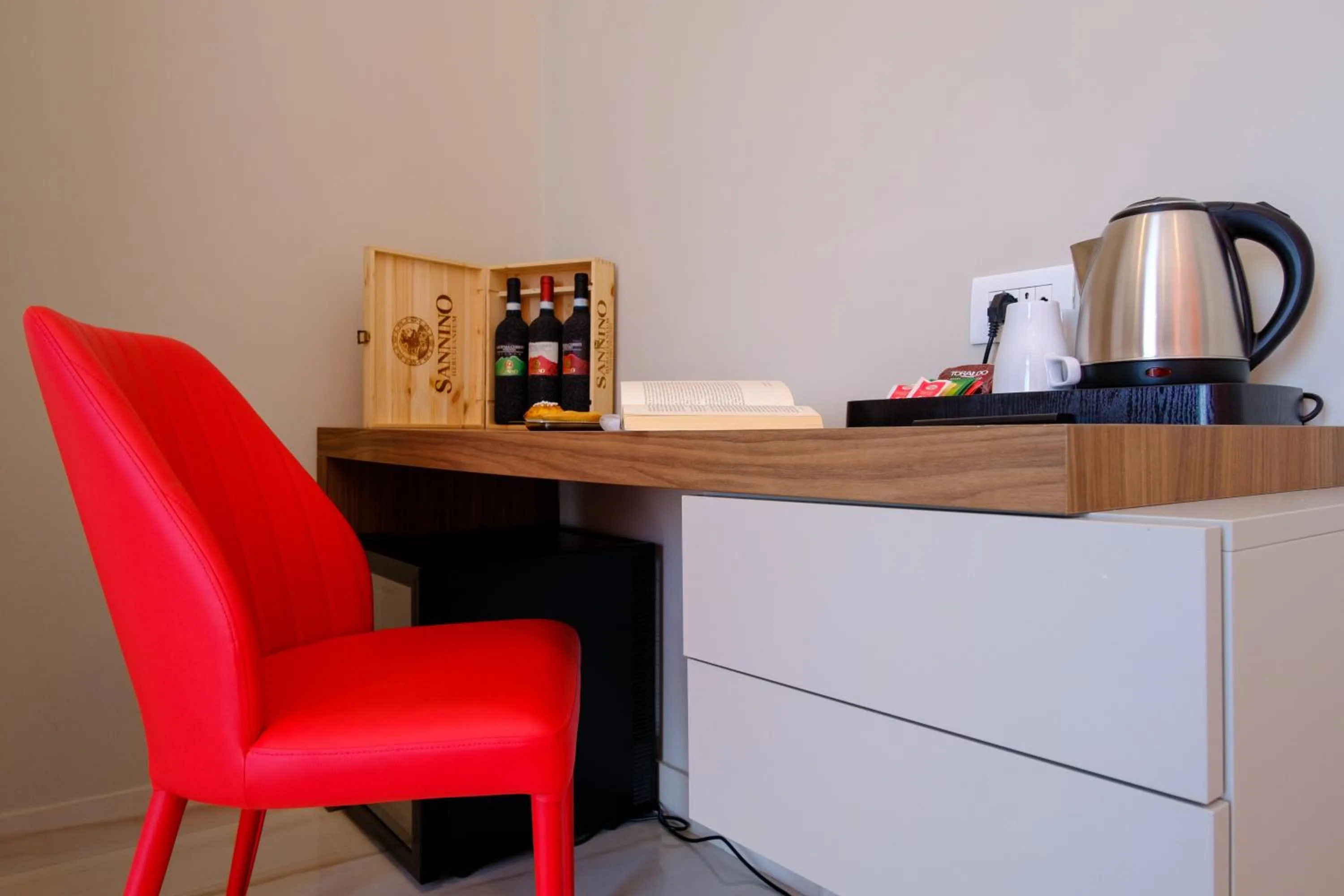 Coffee/tea facilities in Palazzo Adele Rooms & Apartments