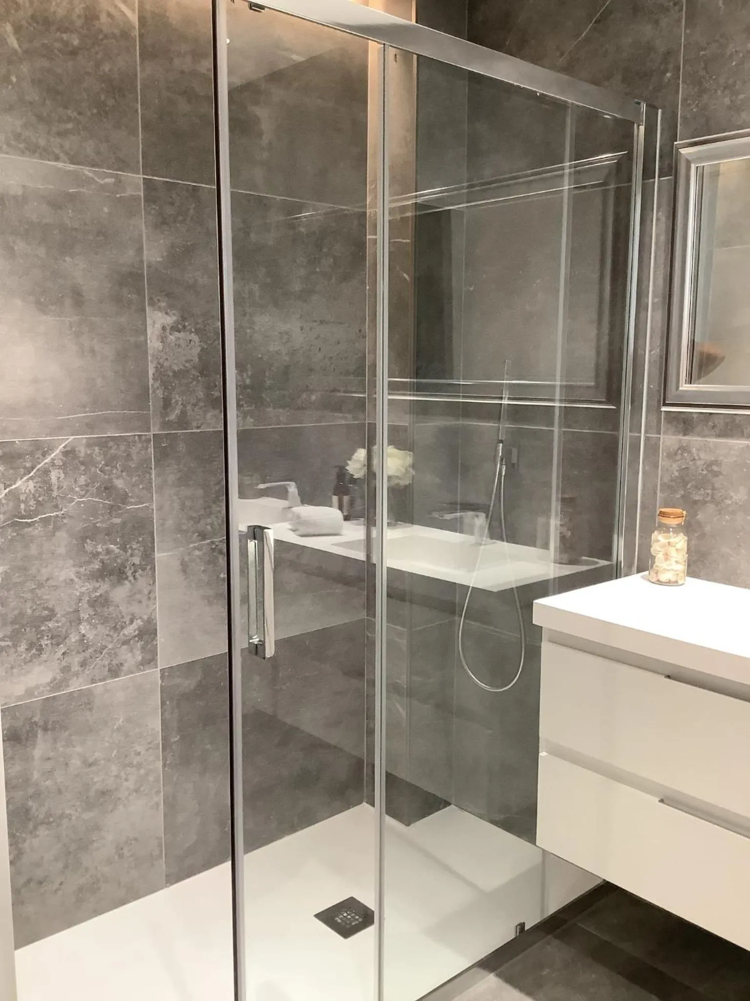 Shower in WHITE HOUSE IBIZA