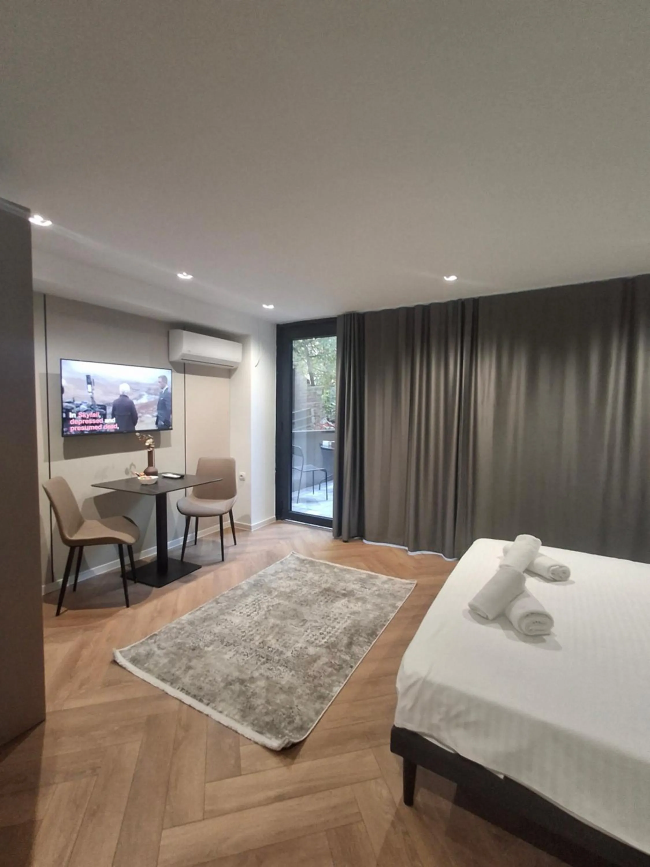 Executive Suites by Modern Living