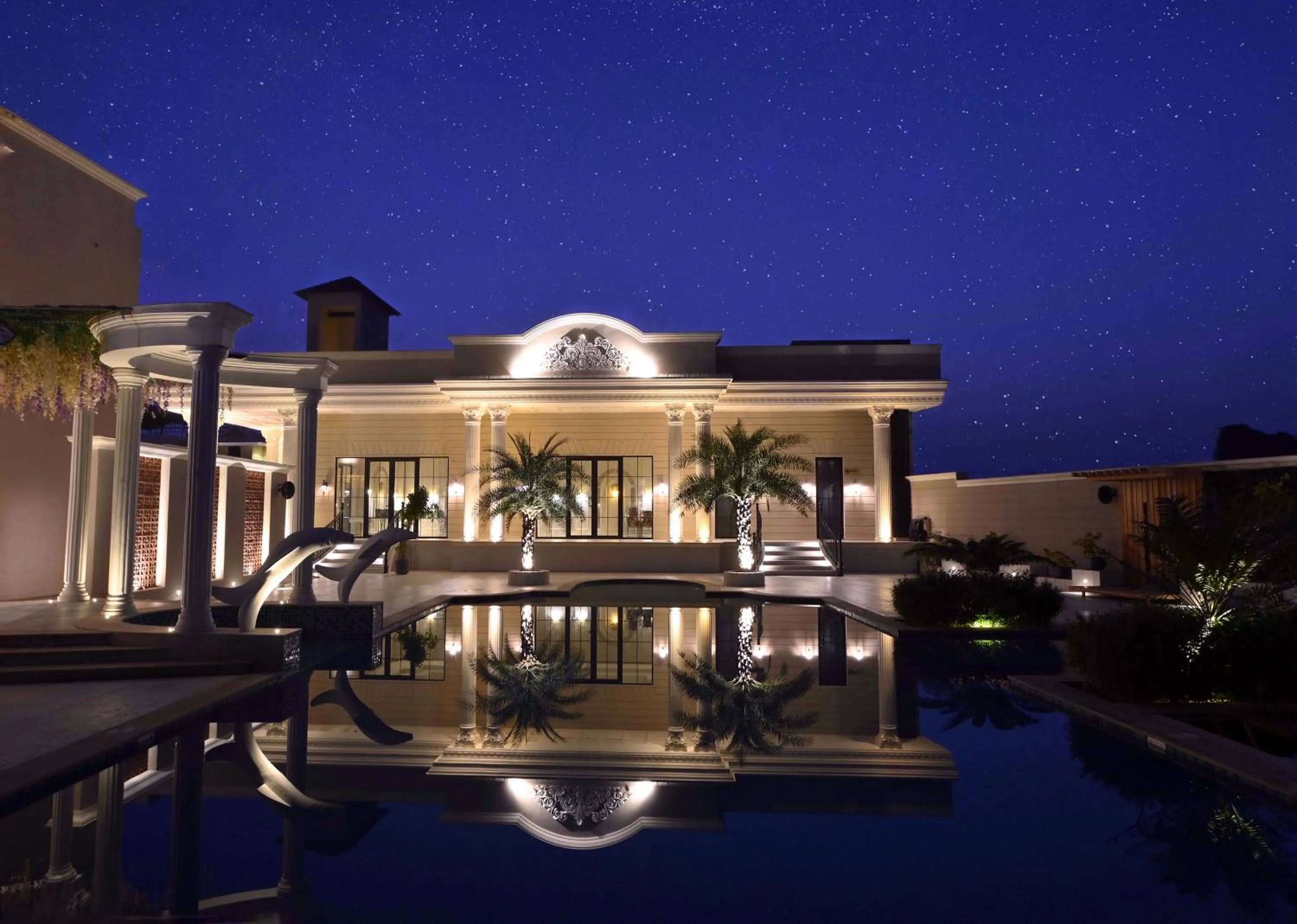 Swimming pool in La Nature Hotels & Resorts