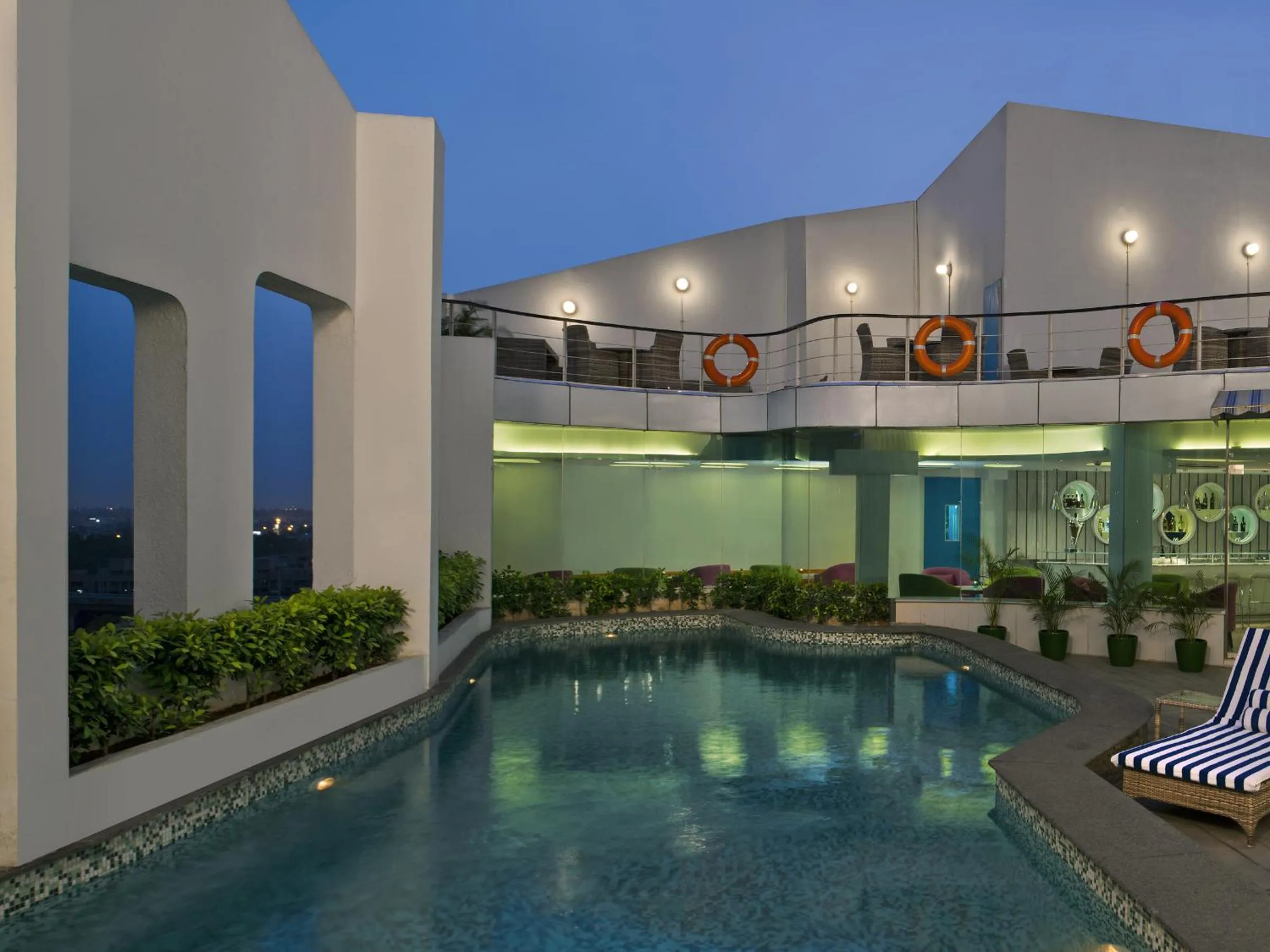 Swimming pool in Park Inn by Radisson New Delhi IP Extension