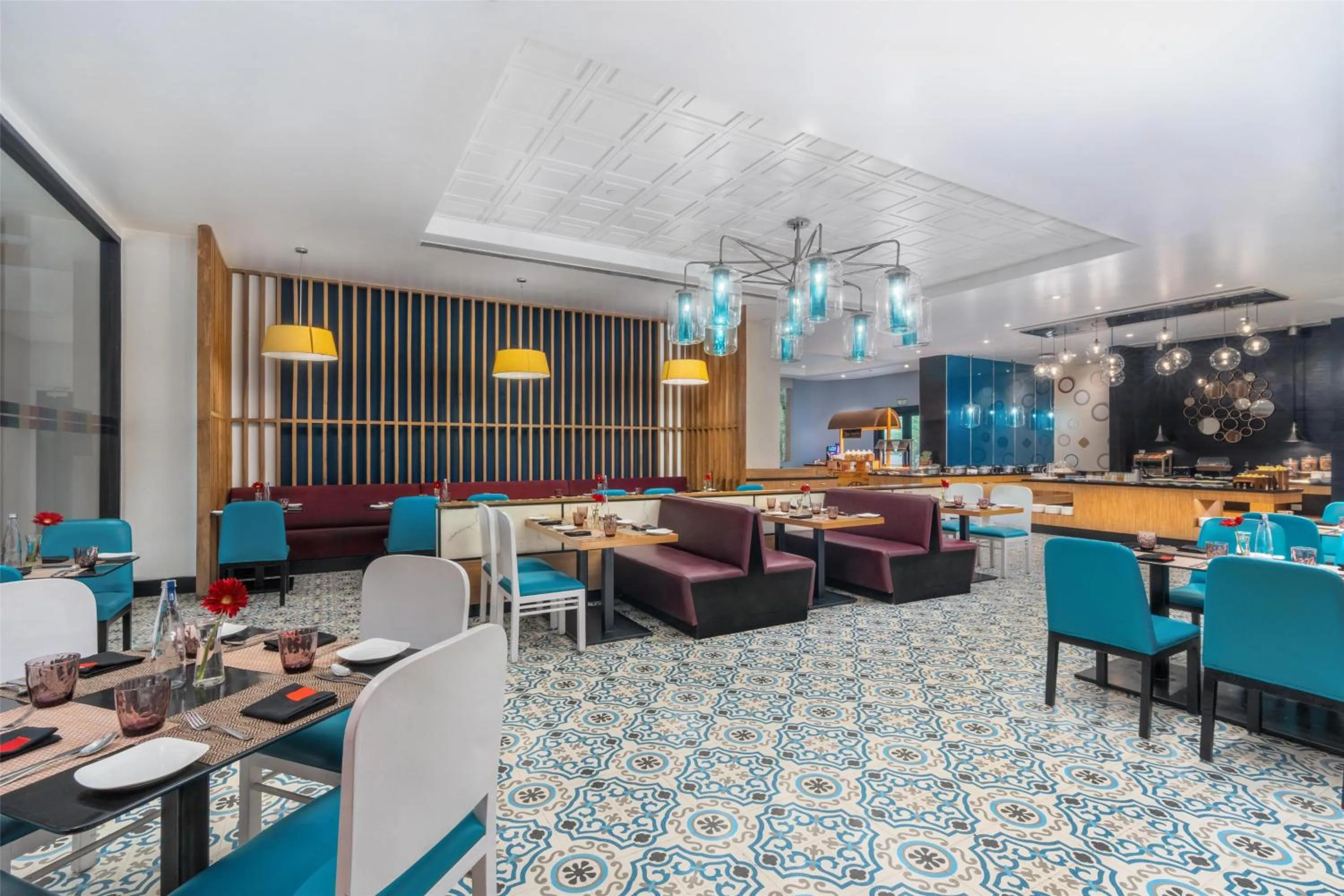 Restaurant/places to eat in Park Inn by Radisson New Delhi IP Extension