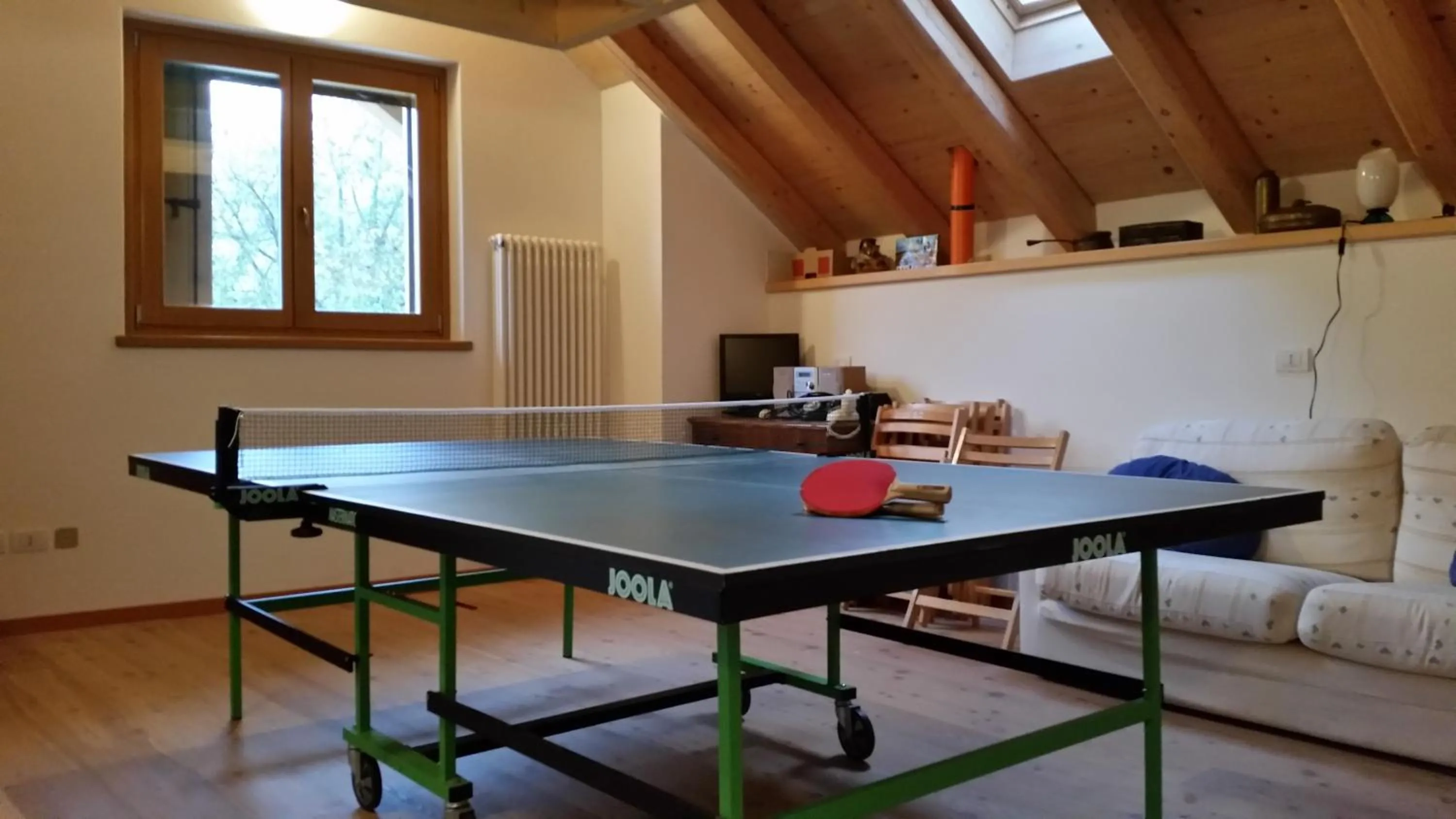 Table tennis in Chalet La Nos