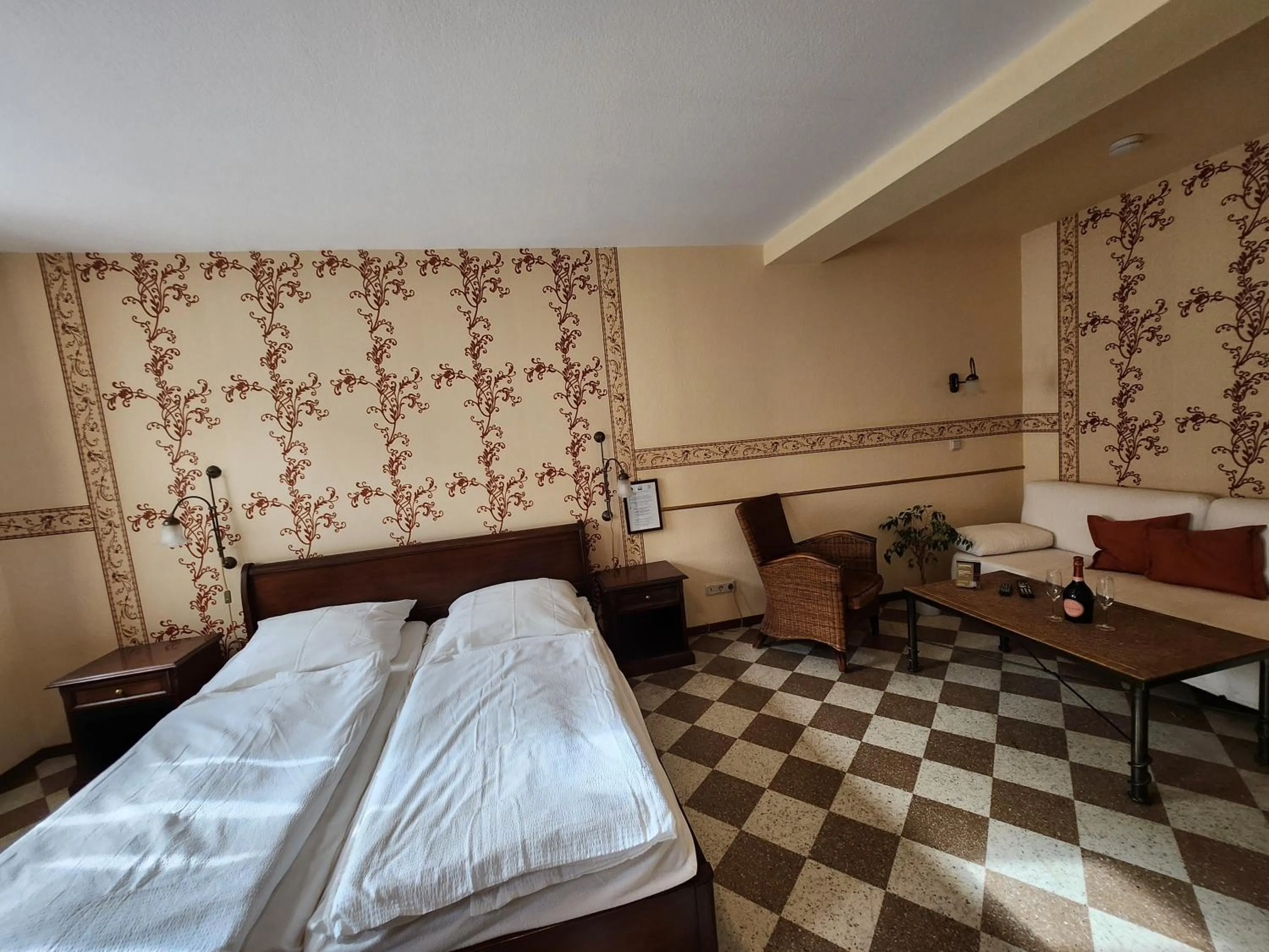 Photo of the whole room, Bed in Hotel & Restaurant zur Post