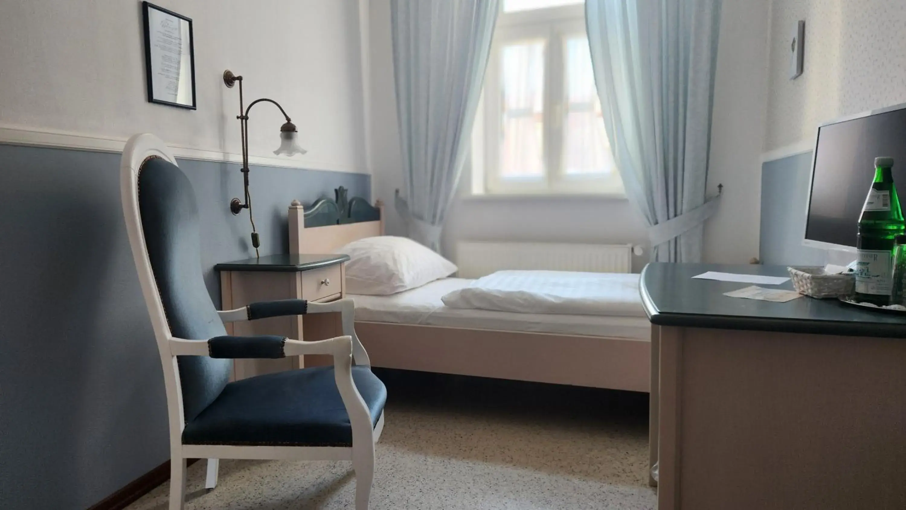 Single Room - single occupancy in Hotel & Restaurant zur Post Single Room - single occupancy in Hotel & Restaurant zur Post