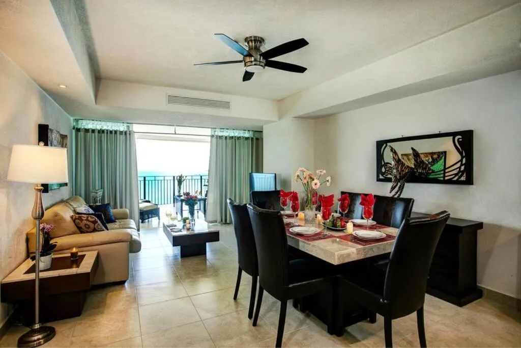 Grand Venetian Beachfront Condo