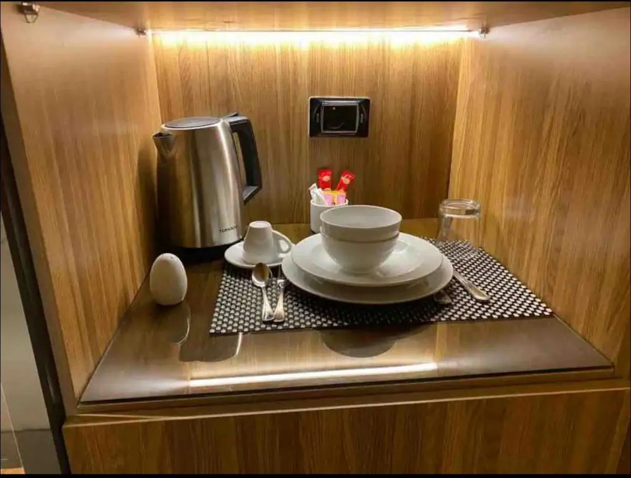 Coffee/tea facilities in Elite Boutique Hotel