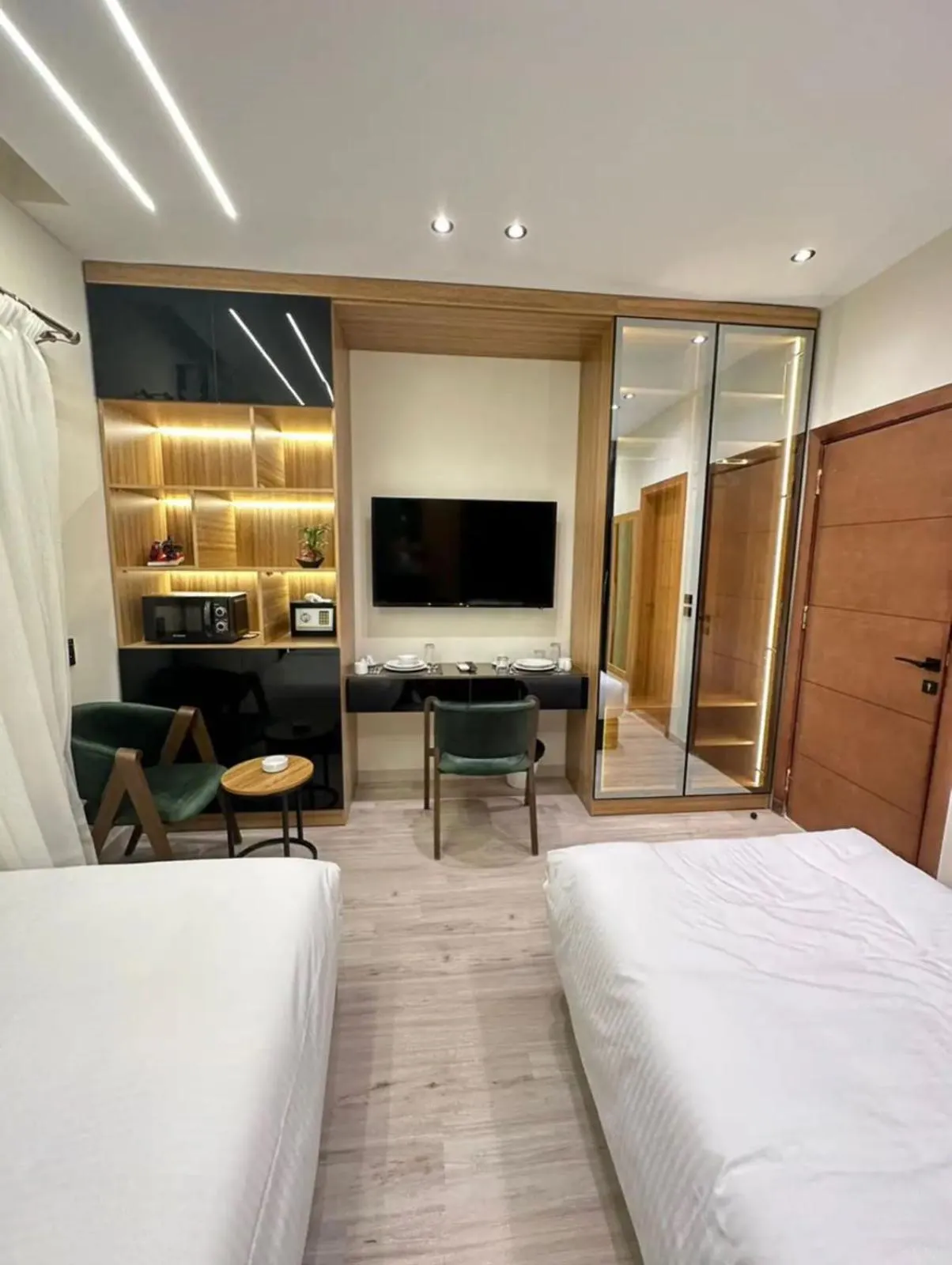 Bed in Elite Boutique Hotel