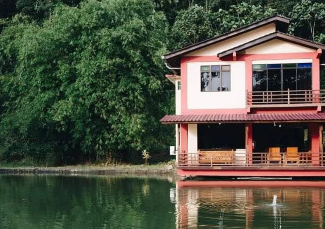 Property building in Al Sakinah Resort