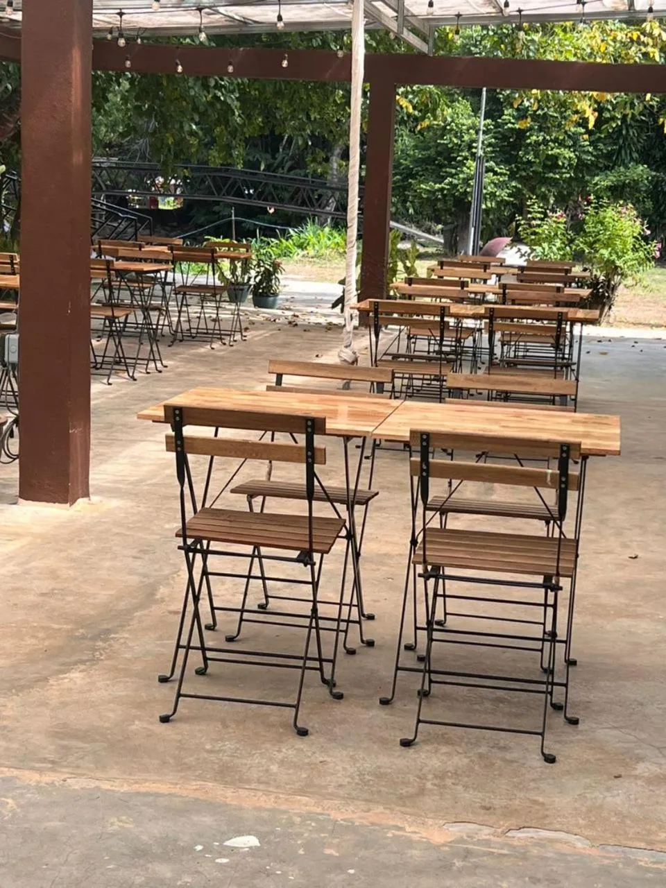 Restaurant/places to eat in Al Sakinah Resort