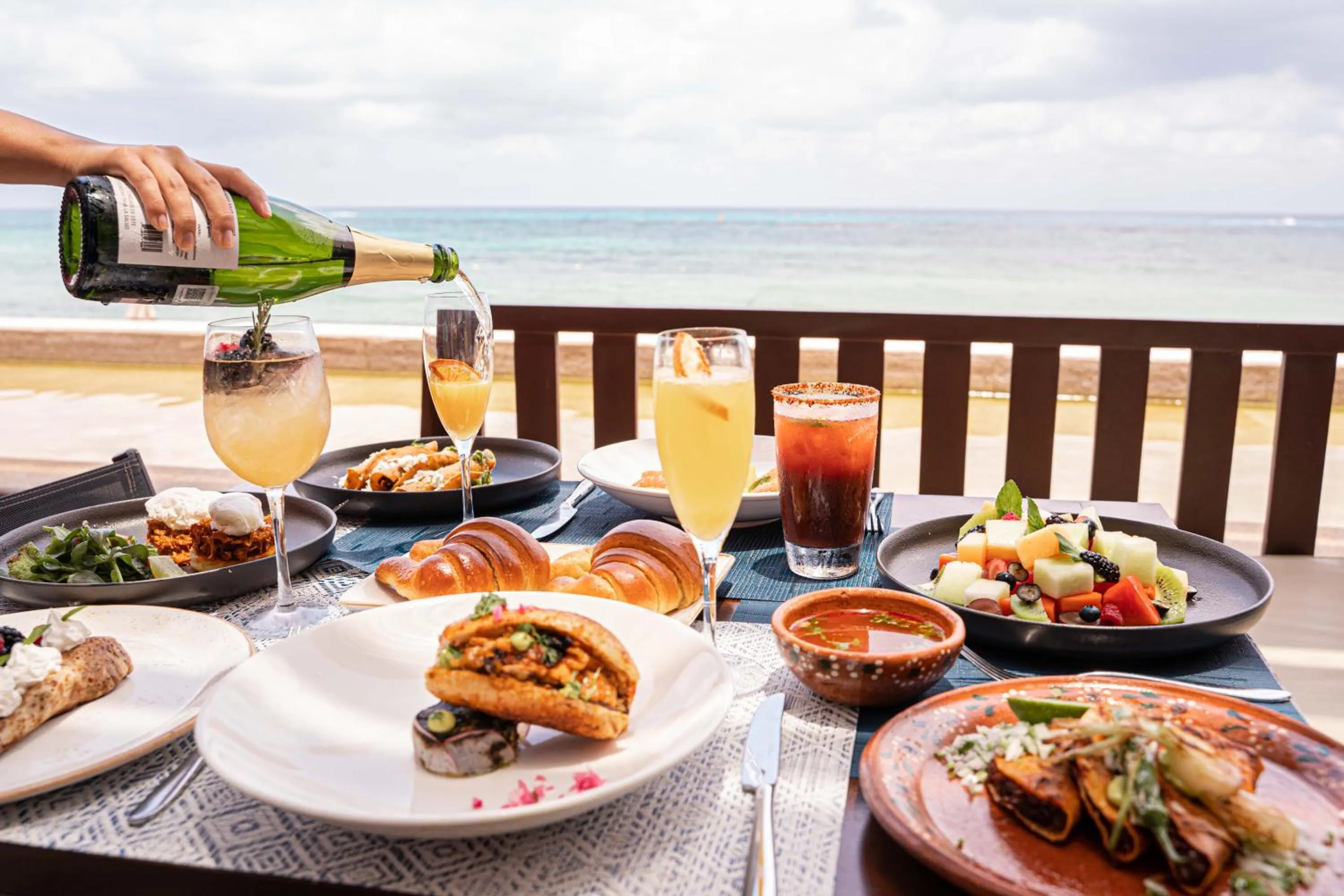 Restaurant/places to eat in Grand Hyatt Playa del Carmen Resort