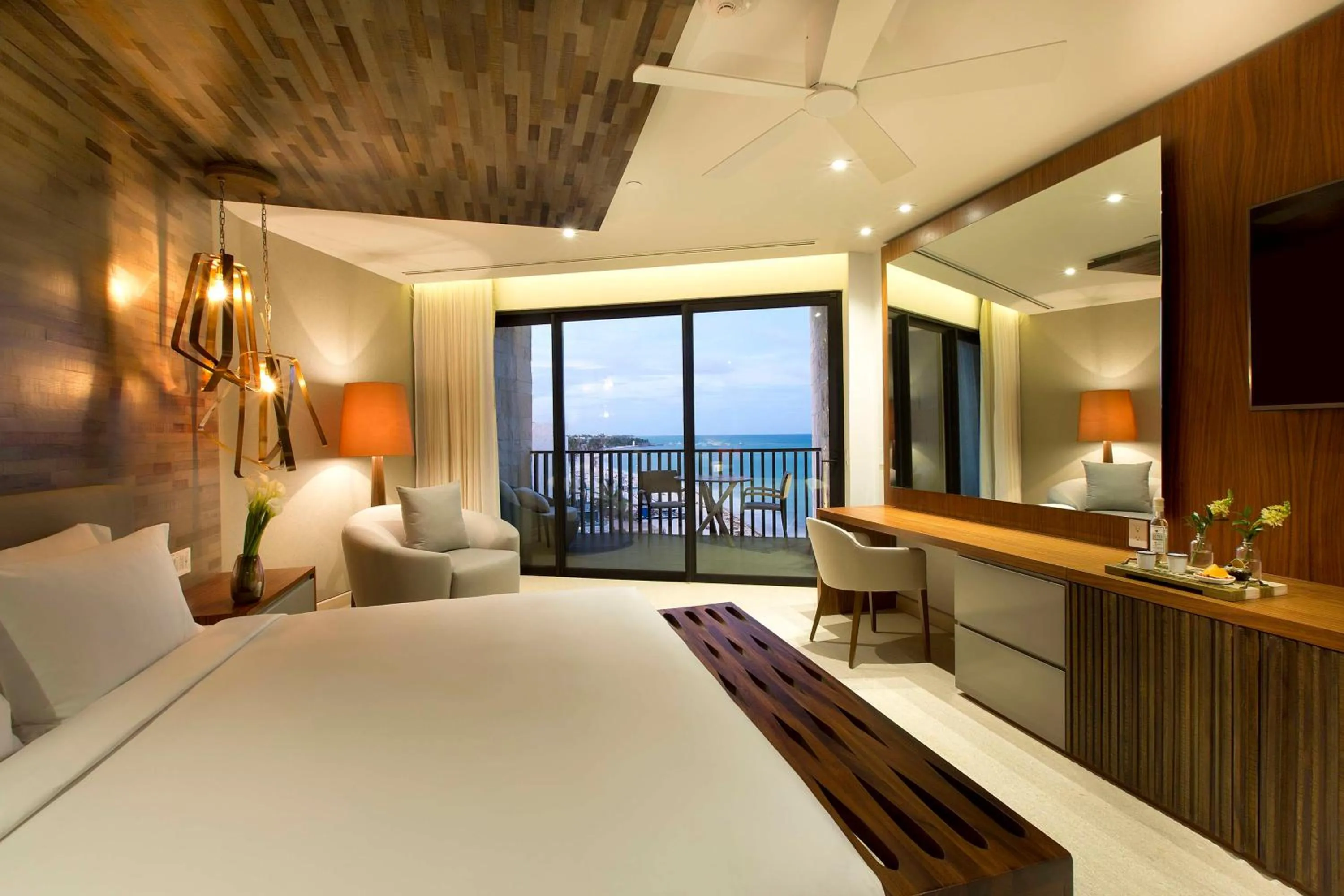 Photo of the whole room, Bed in Grand Hyatt Playa del Carmen Resort