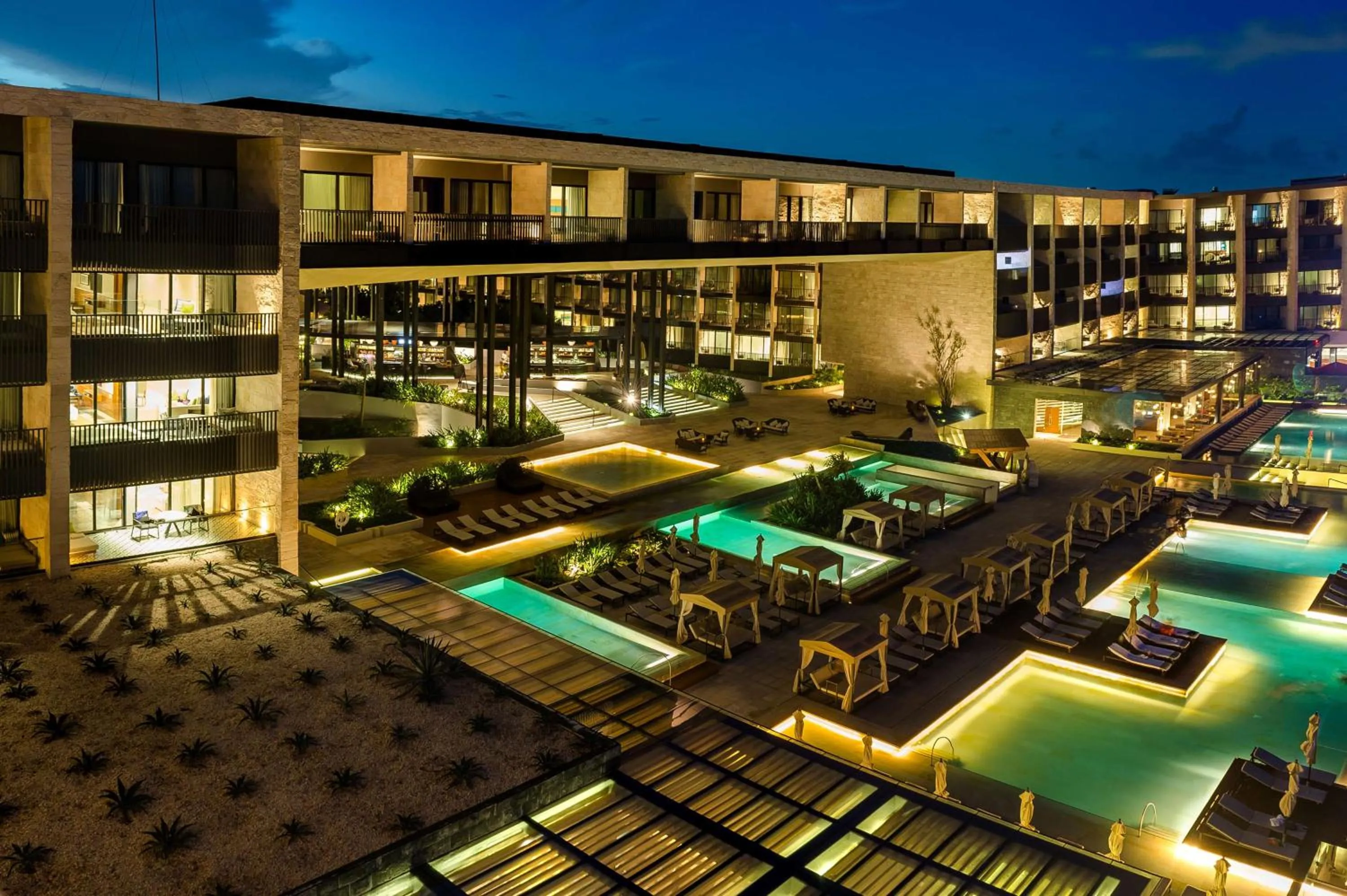 Swimming pool in Grand Hyatt Playa del Carmen Resort