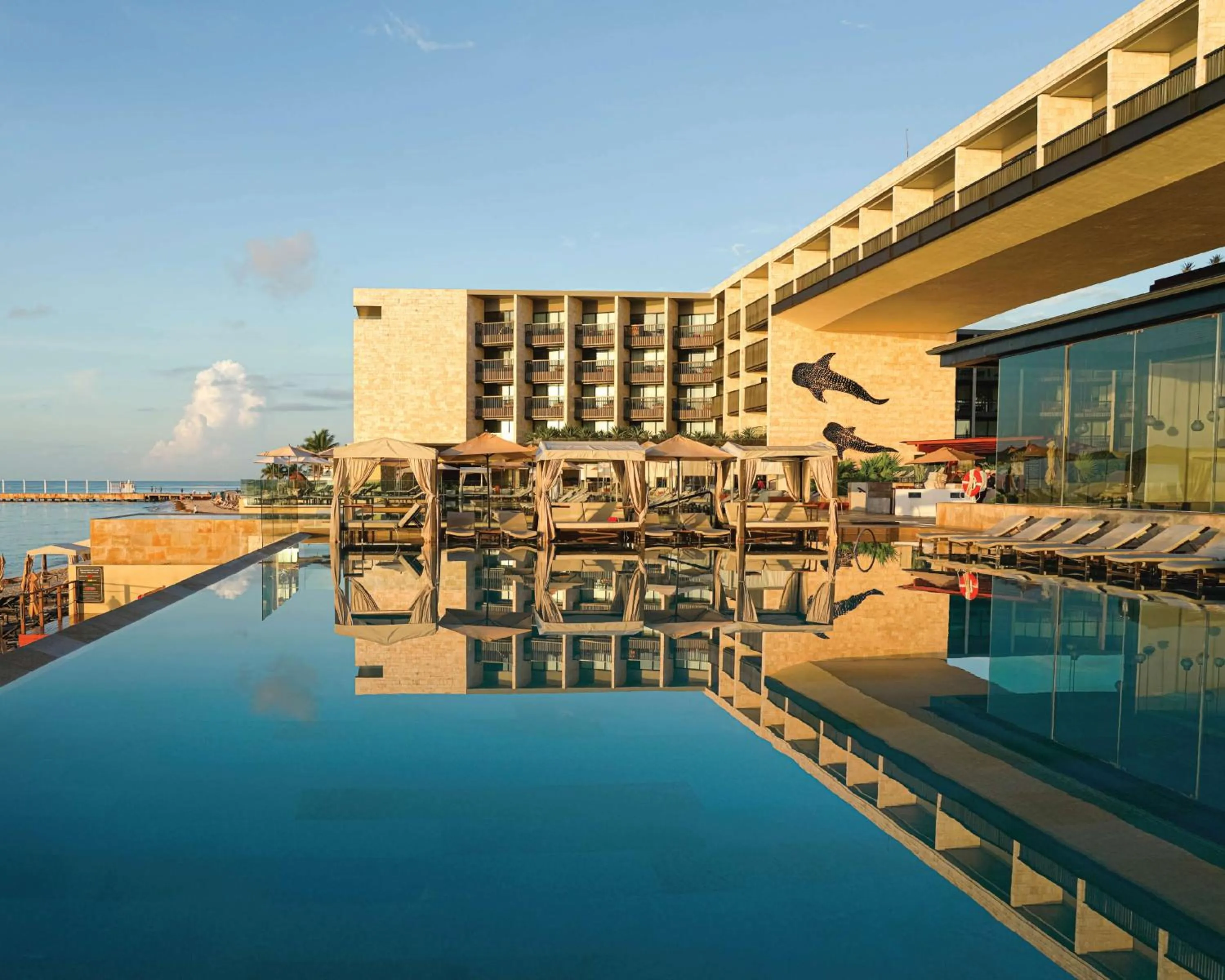 Swimming pool in Grand Hyatt Playa del Carmen Resort