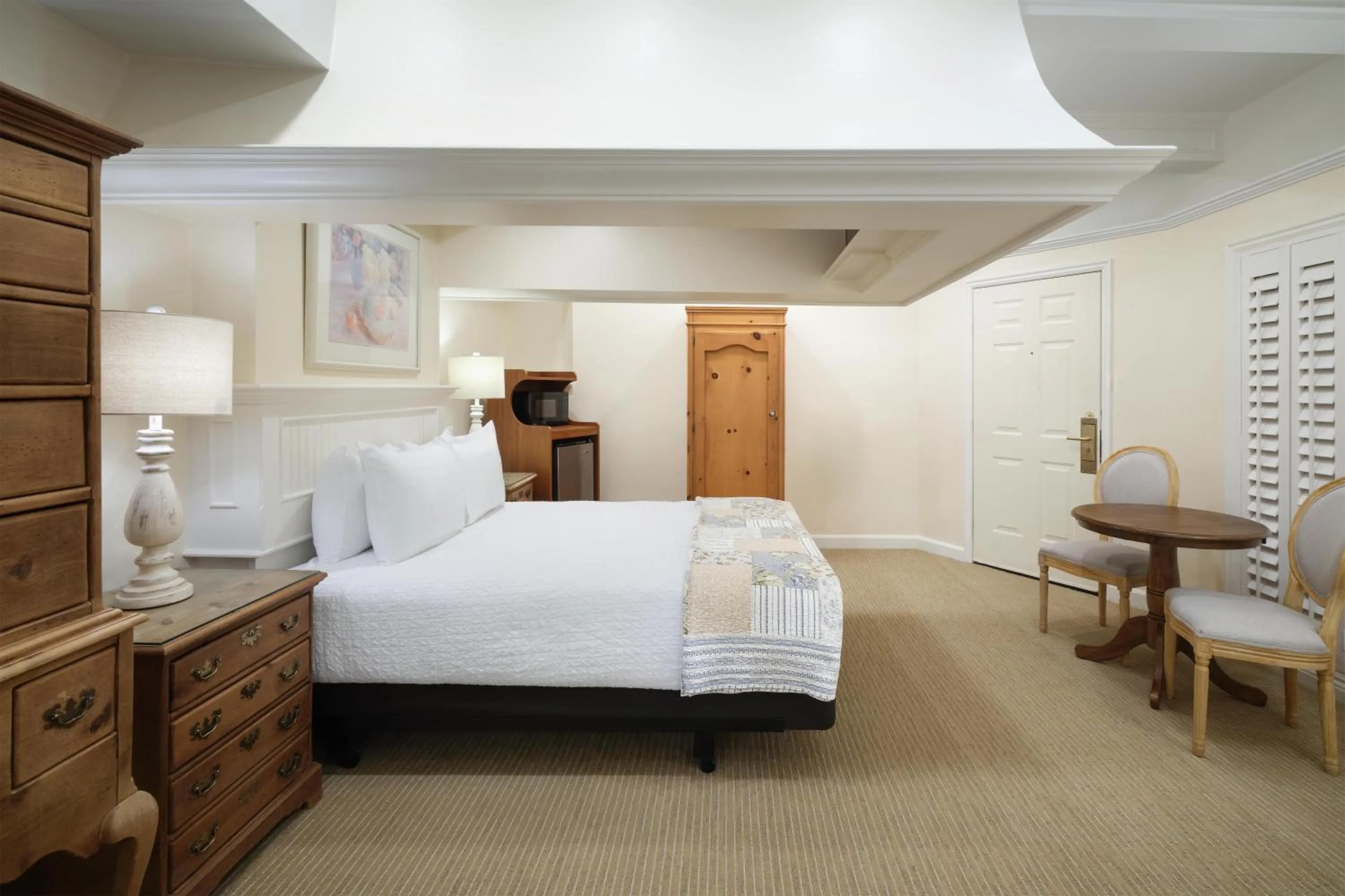 Bedroom, Bed in Best Western Grandma's Feather Bed