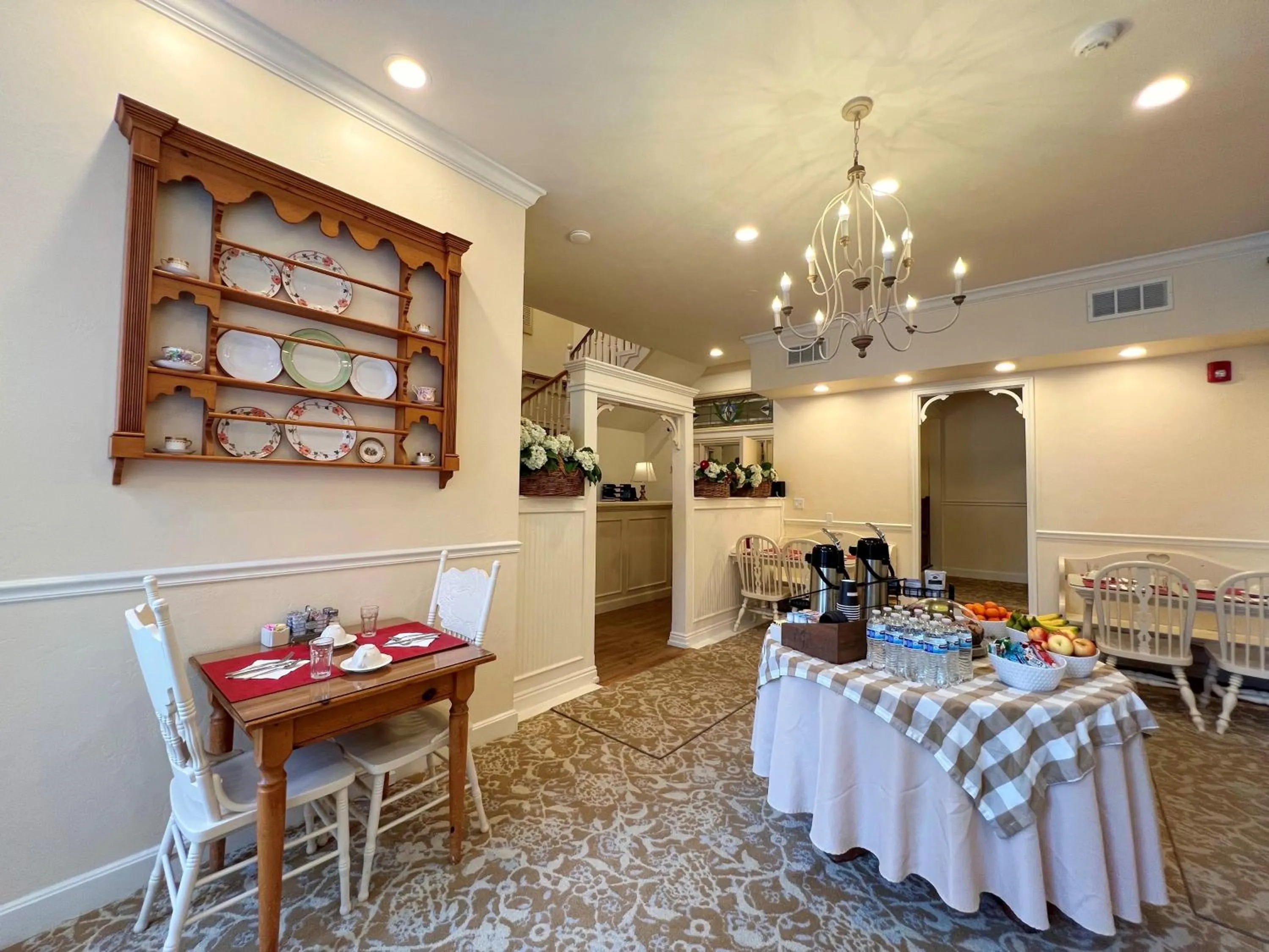 Restaurant/places to eat in Best Western Grandma's Feather Bed