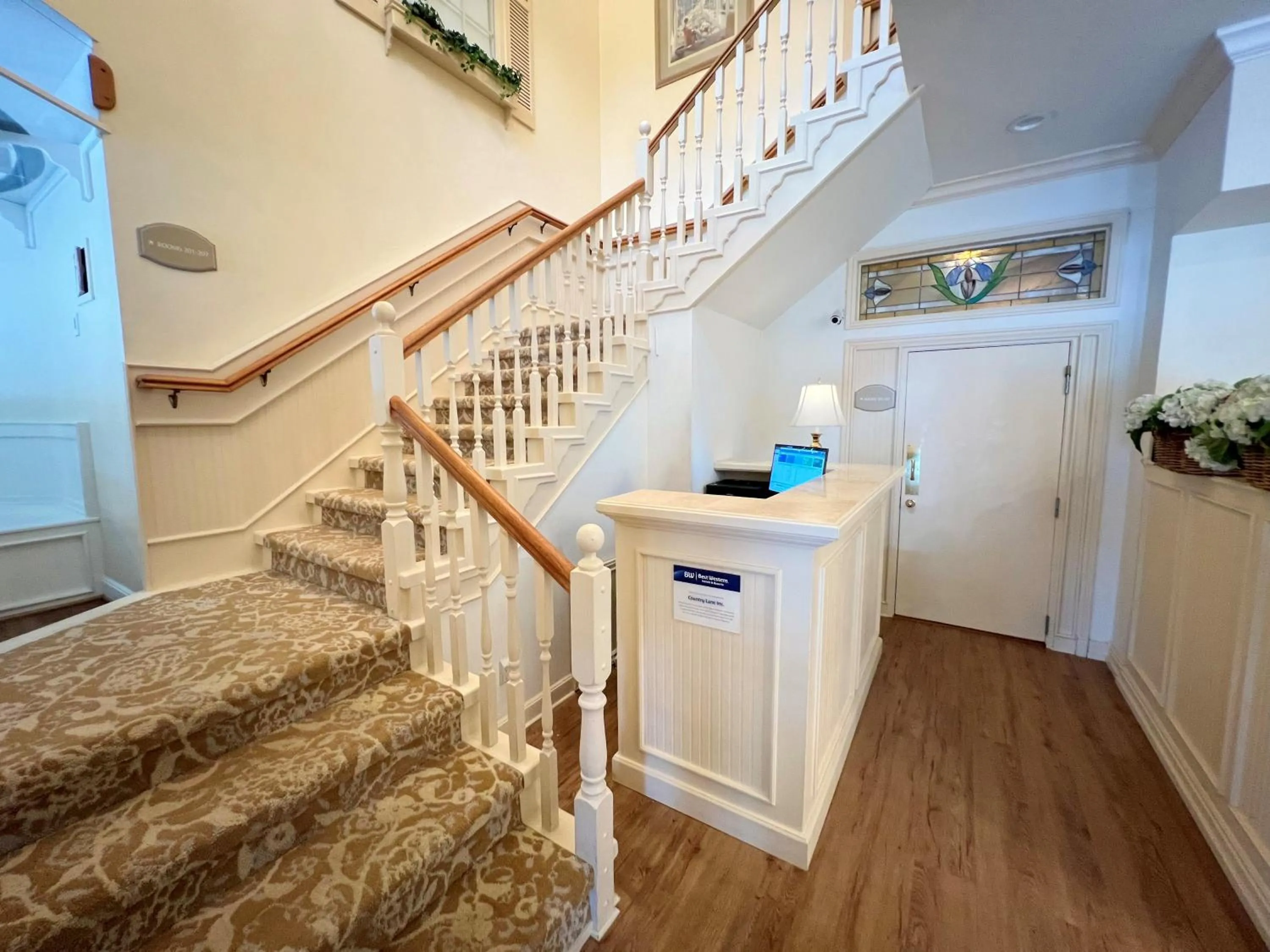 Lobby or reception in Best Western Grandma's Feather Bed