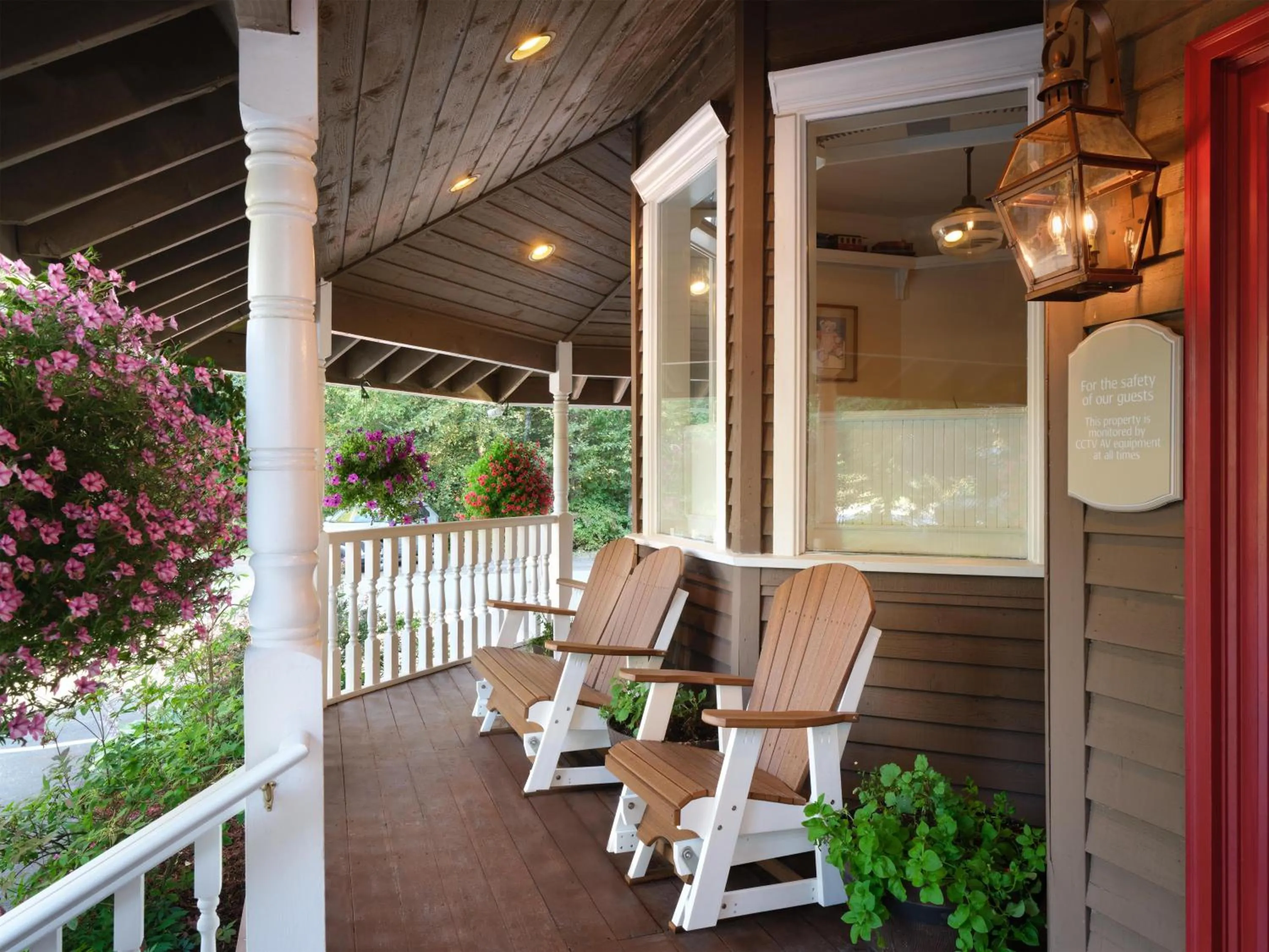 Property building in Best Western Grandma's Feather Bed