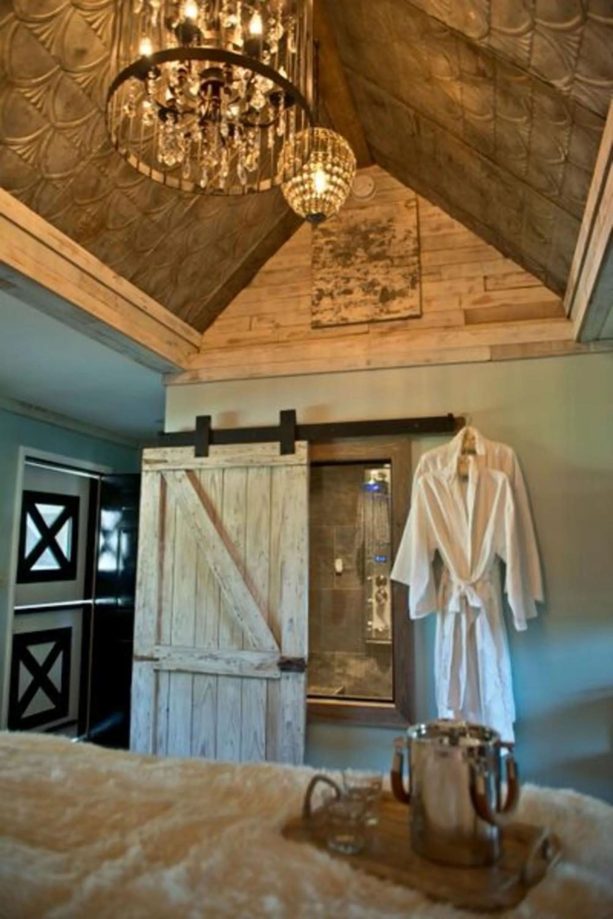 Bathroom in Maxwell Mansion Hotel