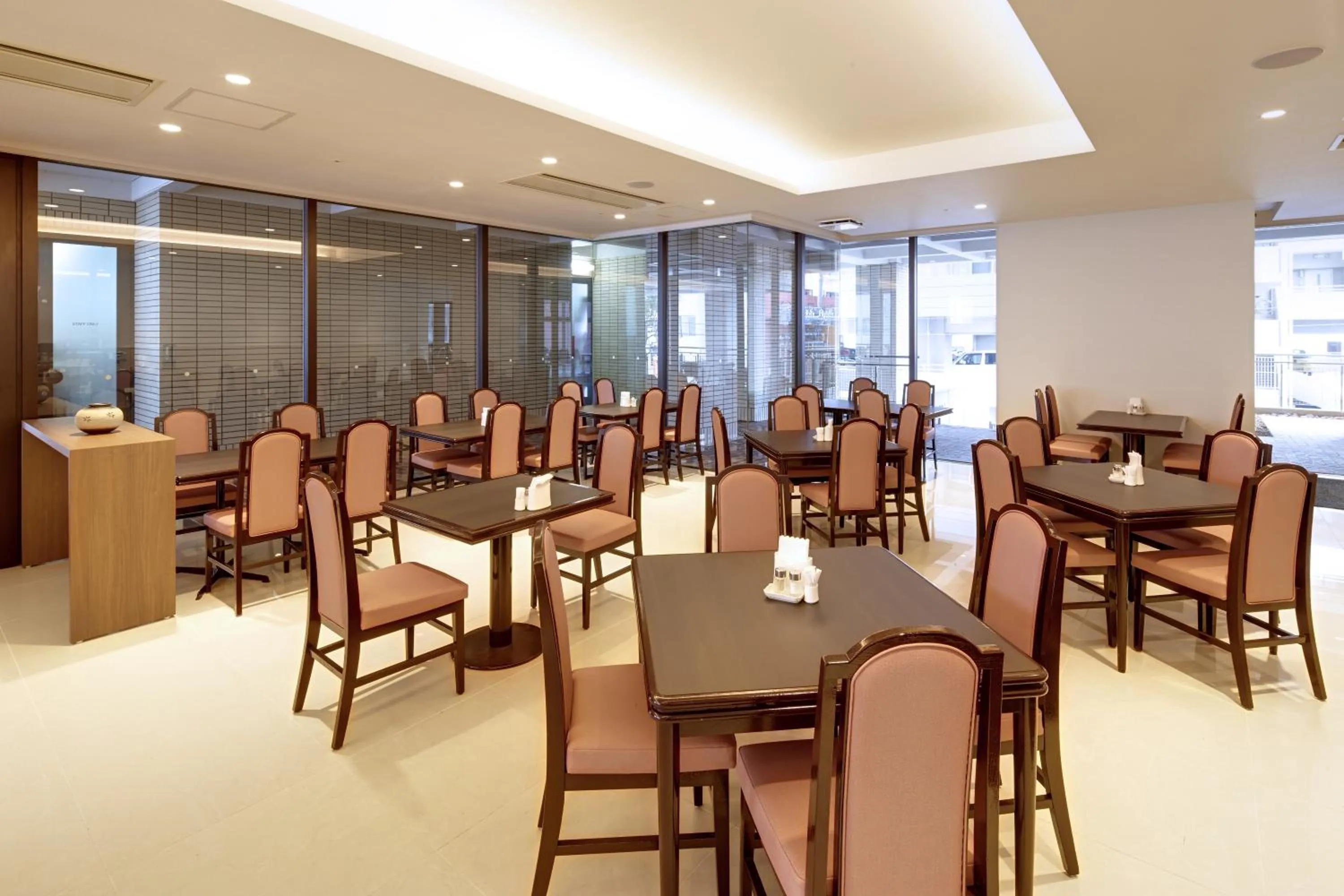 Restaurant/places to eat in Hotel Resonex Naha