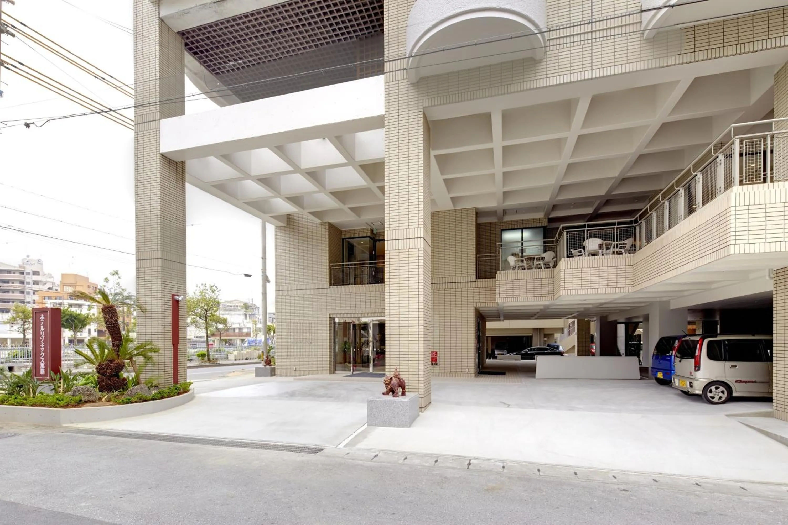 Facade/entrance in Hotel Resonex Naha