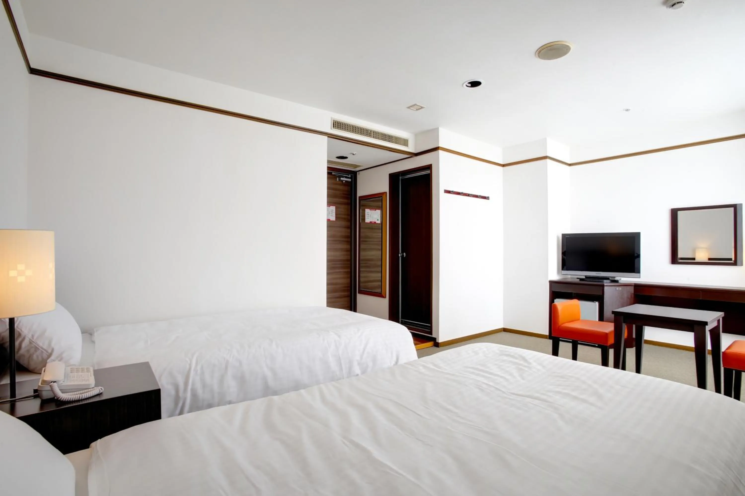Photo of the whole room in Hotel Resonex Naha
