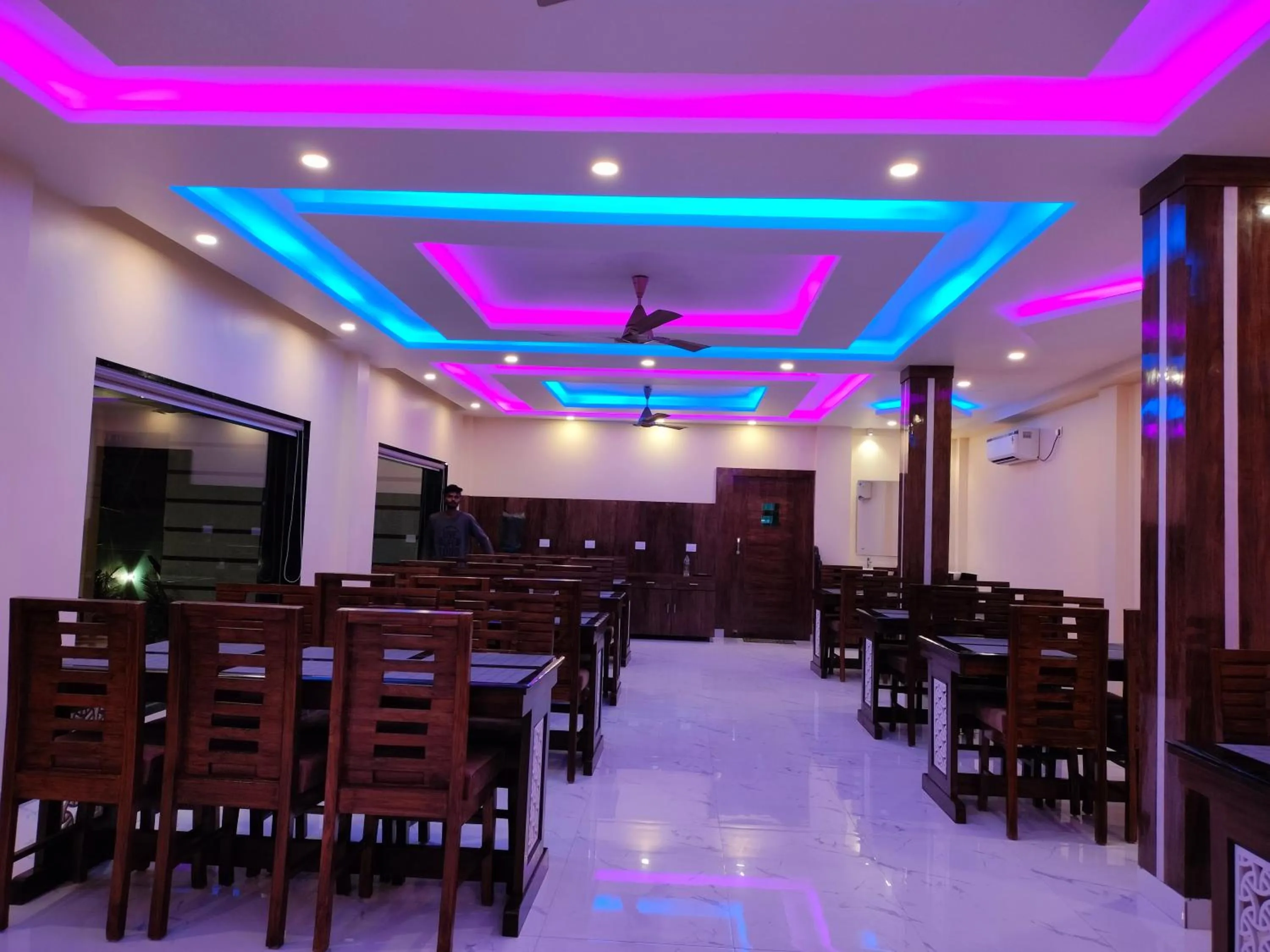 Restaurant/places to eat in The Triton Beach Resort