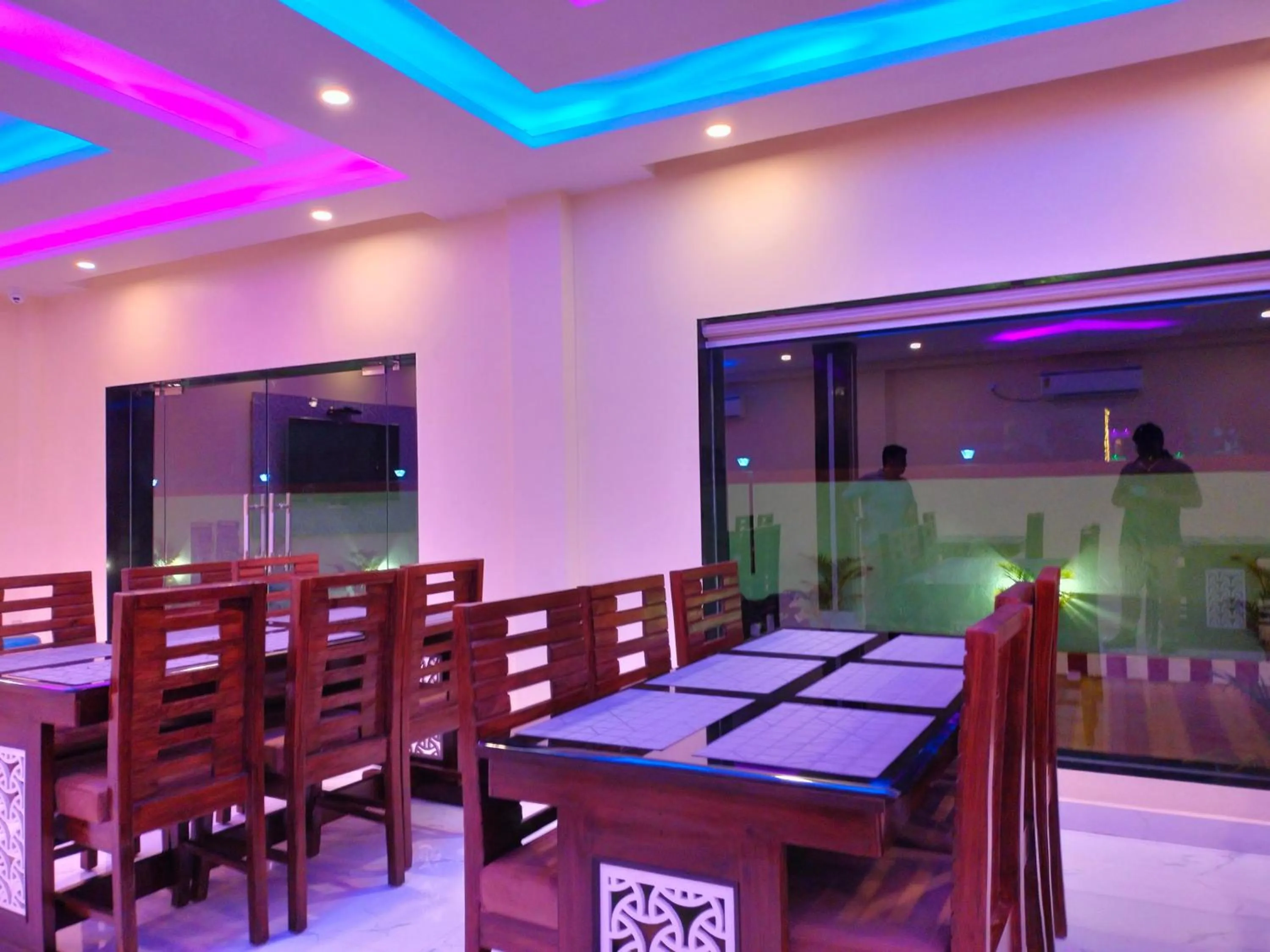 Restaurant/places to eat in The Triton Beach Resort