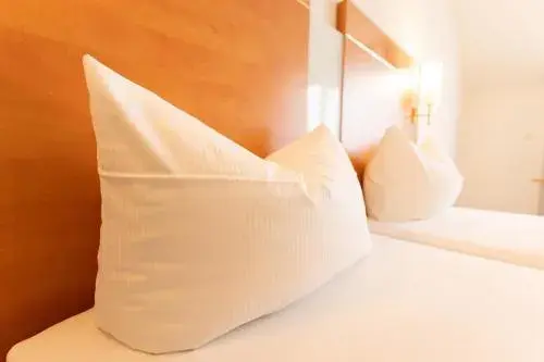 Triple Room with Garden View in Hotel Rosmarin Triple Room with Garden View in Hotel Rosmarin