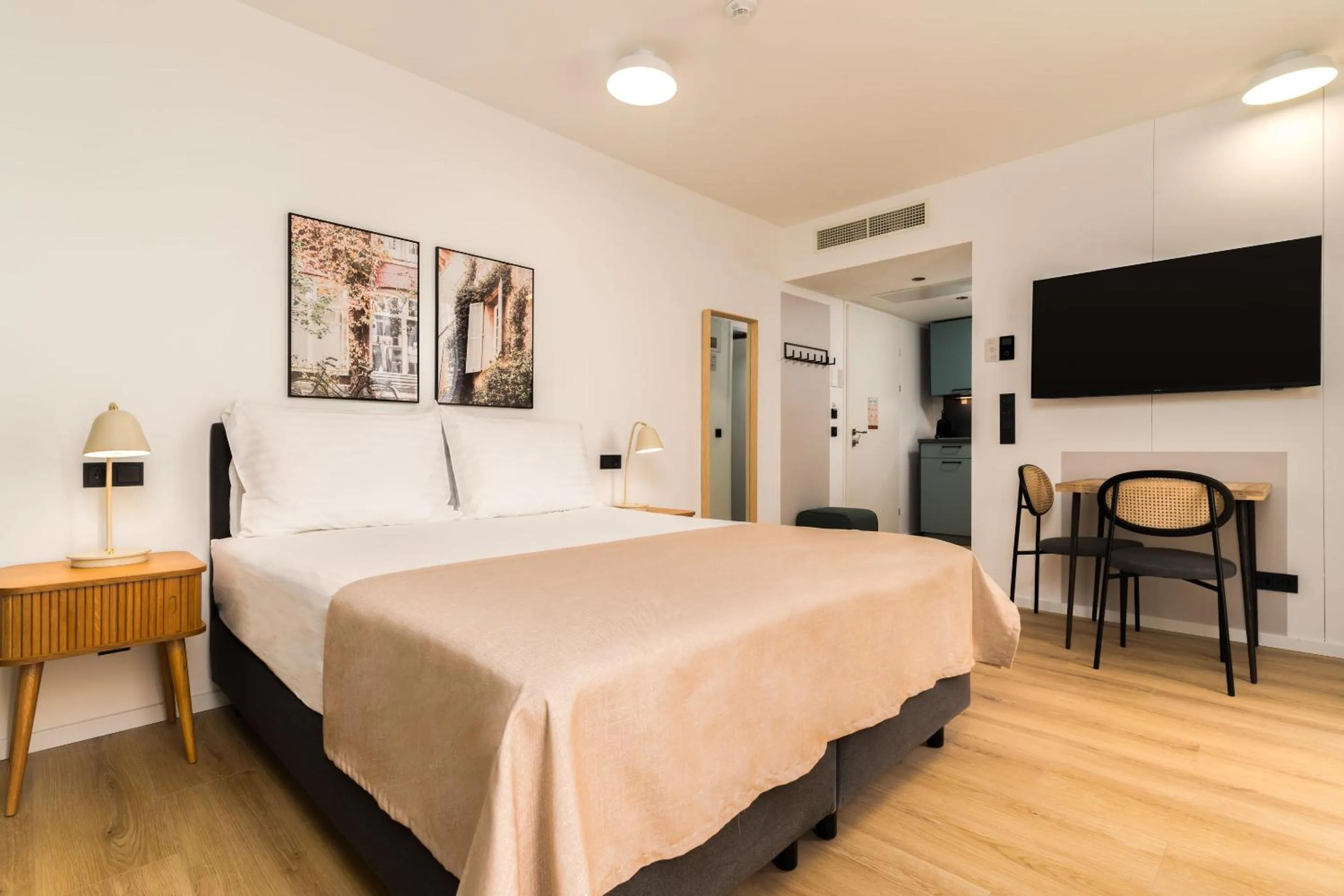 Bed in Limehome Vienna Favoritenstr