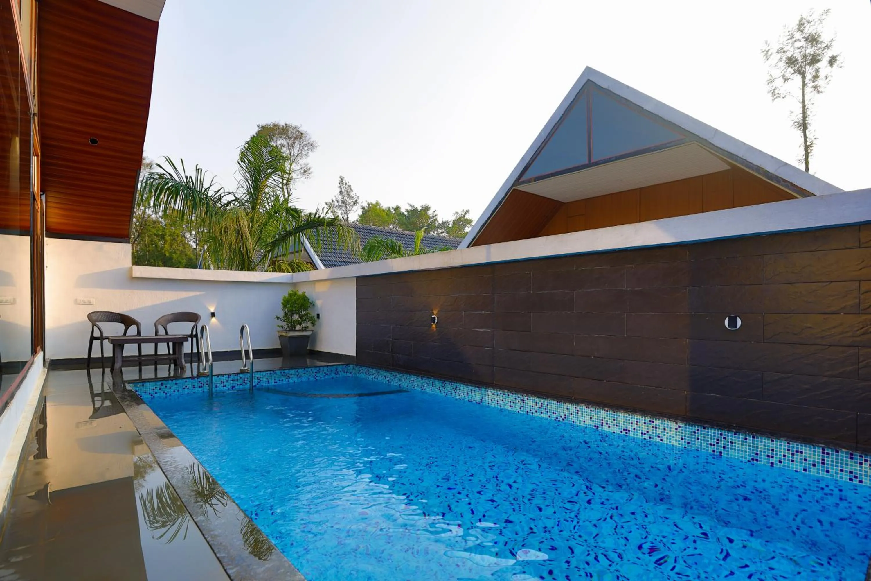 Swimming pool in The Grand Retreat - Chikmagalur