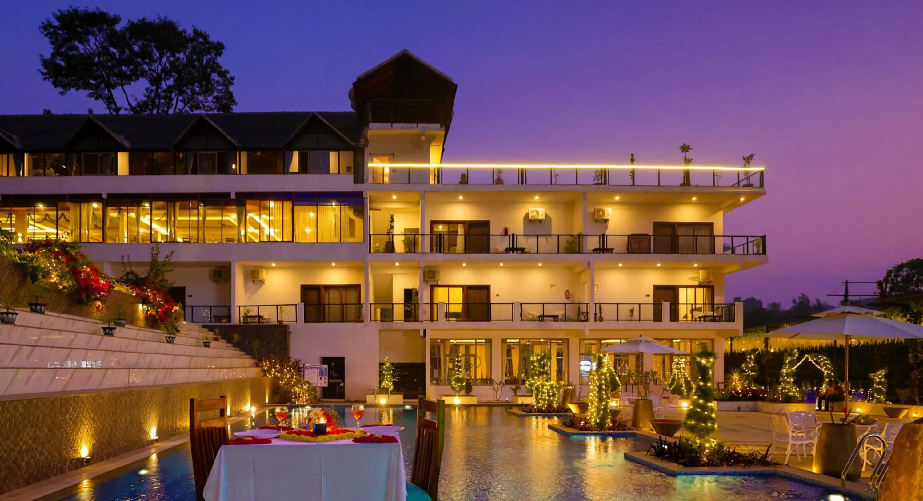 Swimming pool in The Grand Retreat - Chikmagalur