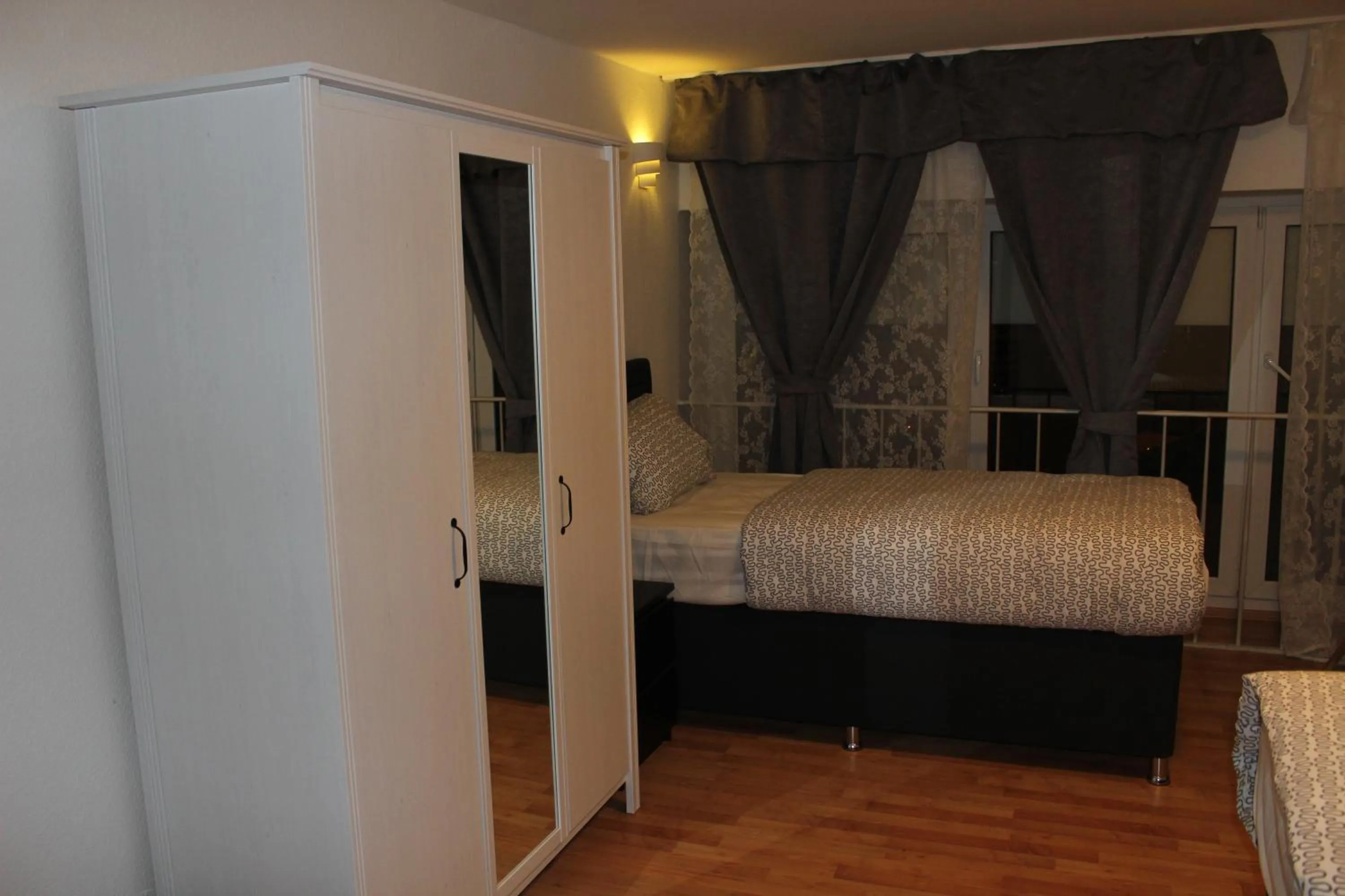 Bed in Hotel Garni Emir