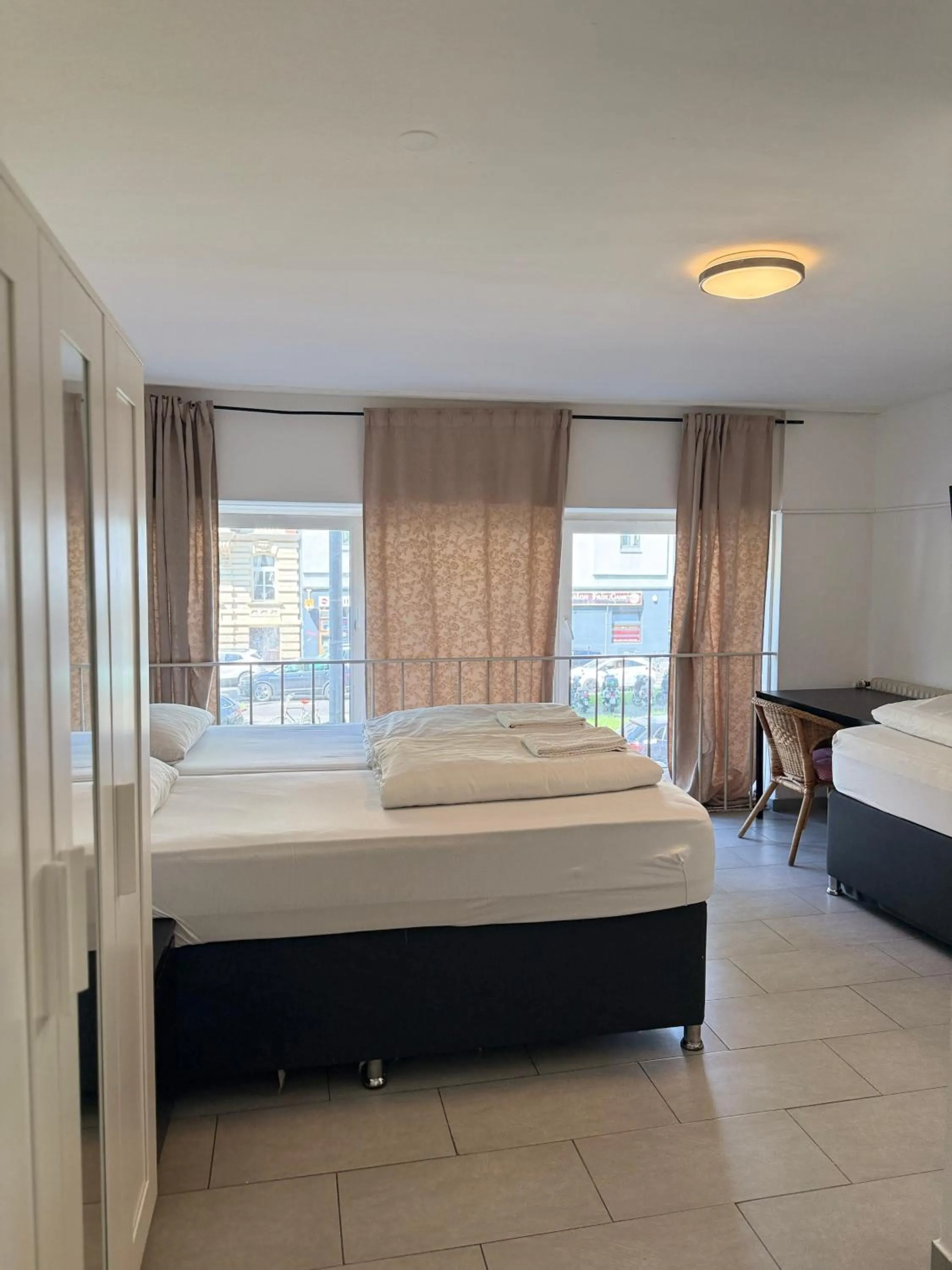 Photo of the whole room, Bed in Hotel Garni Emir