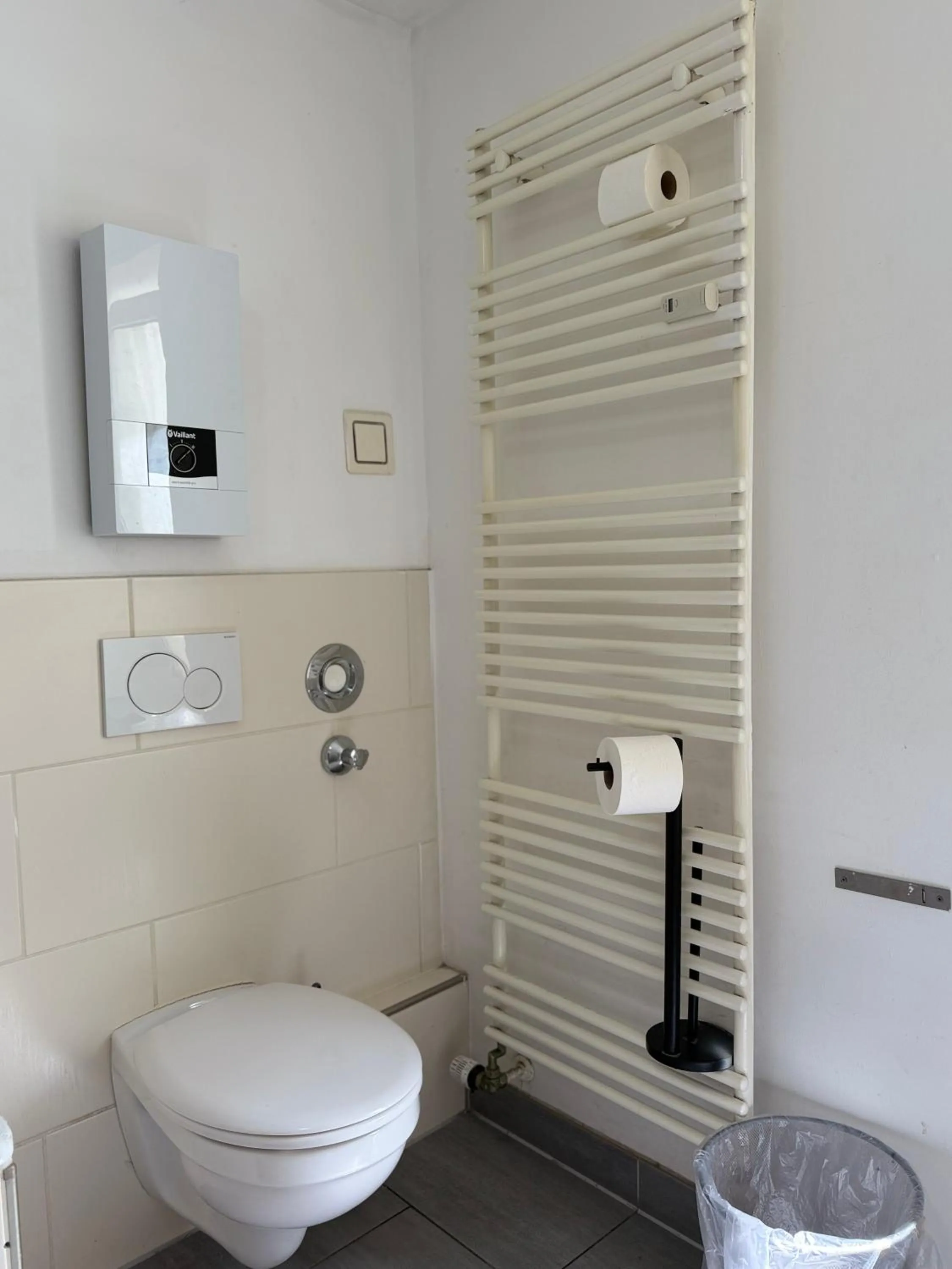 Toilet in Hotel Garni Emir