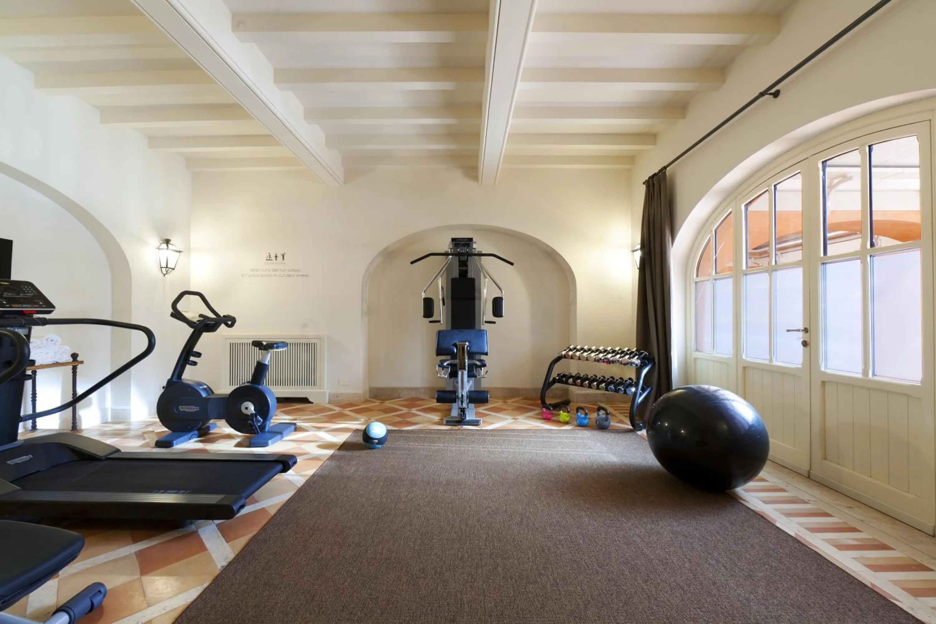 Fitness centre/facilities in QC Grand Hotel Roma
