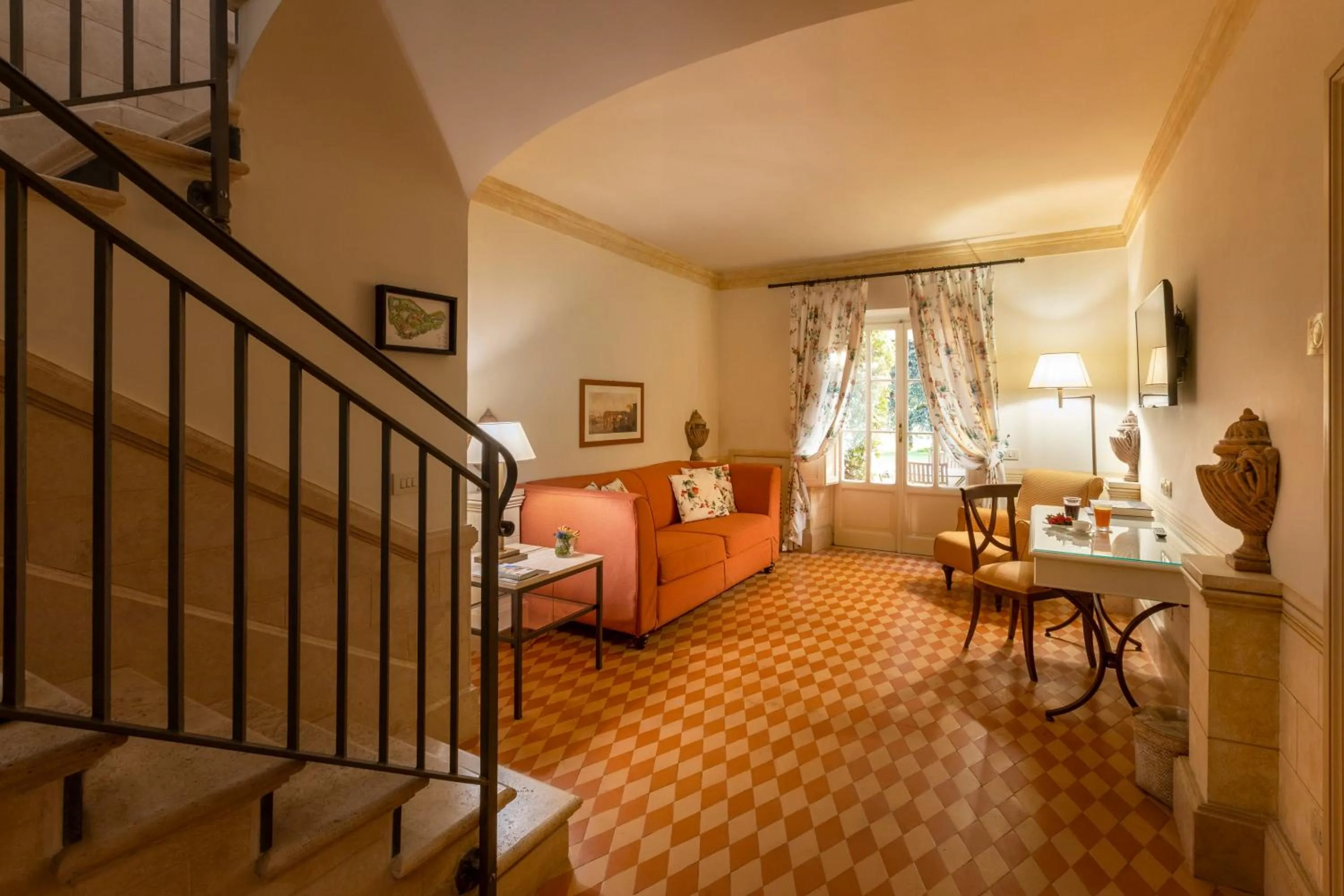 Living room in QC Grand Hotel Roma