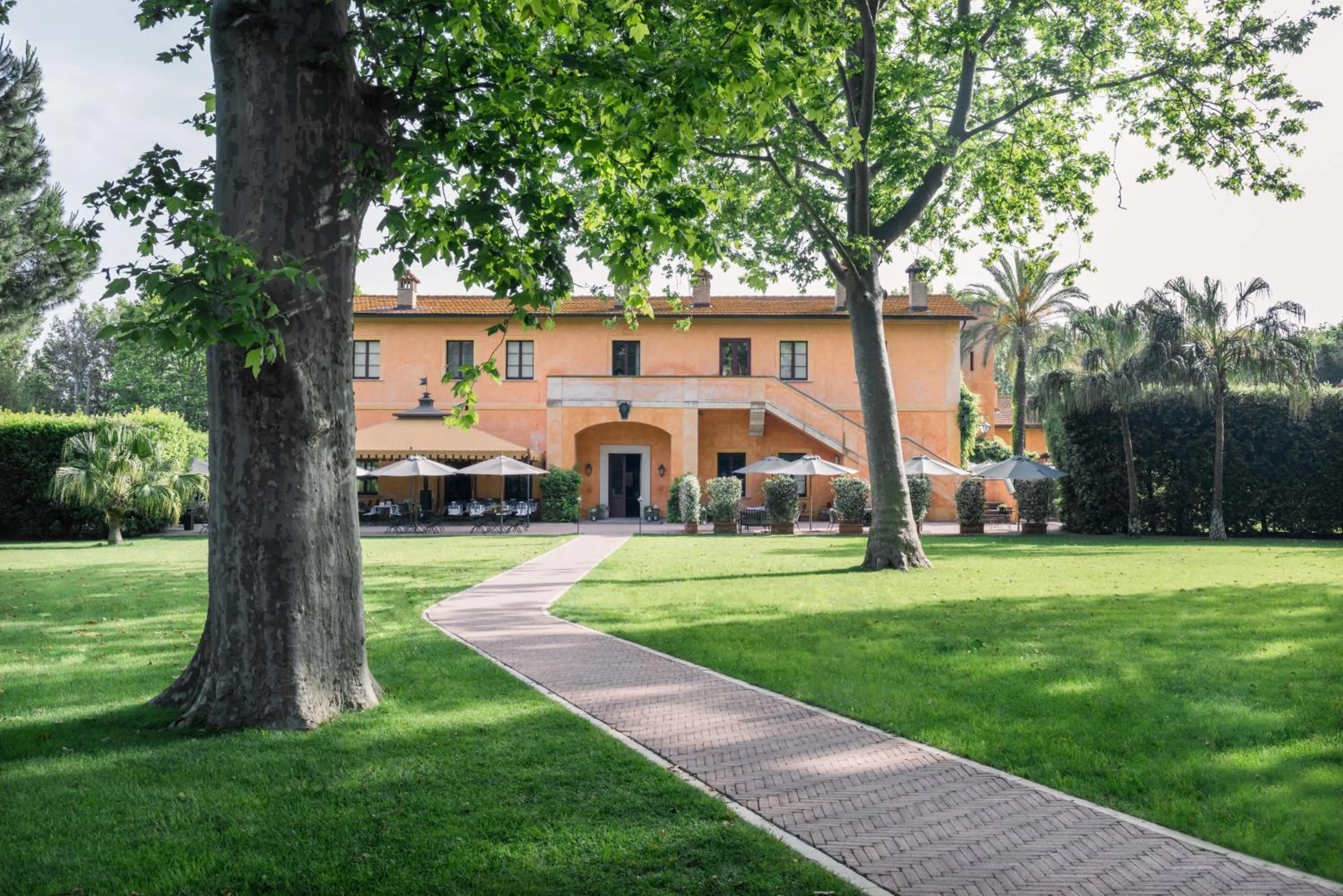 Decorative detail in QC Grand Hotel Roma